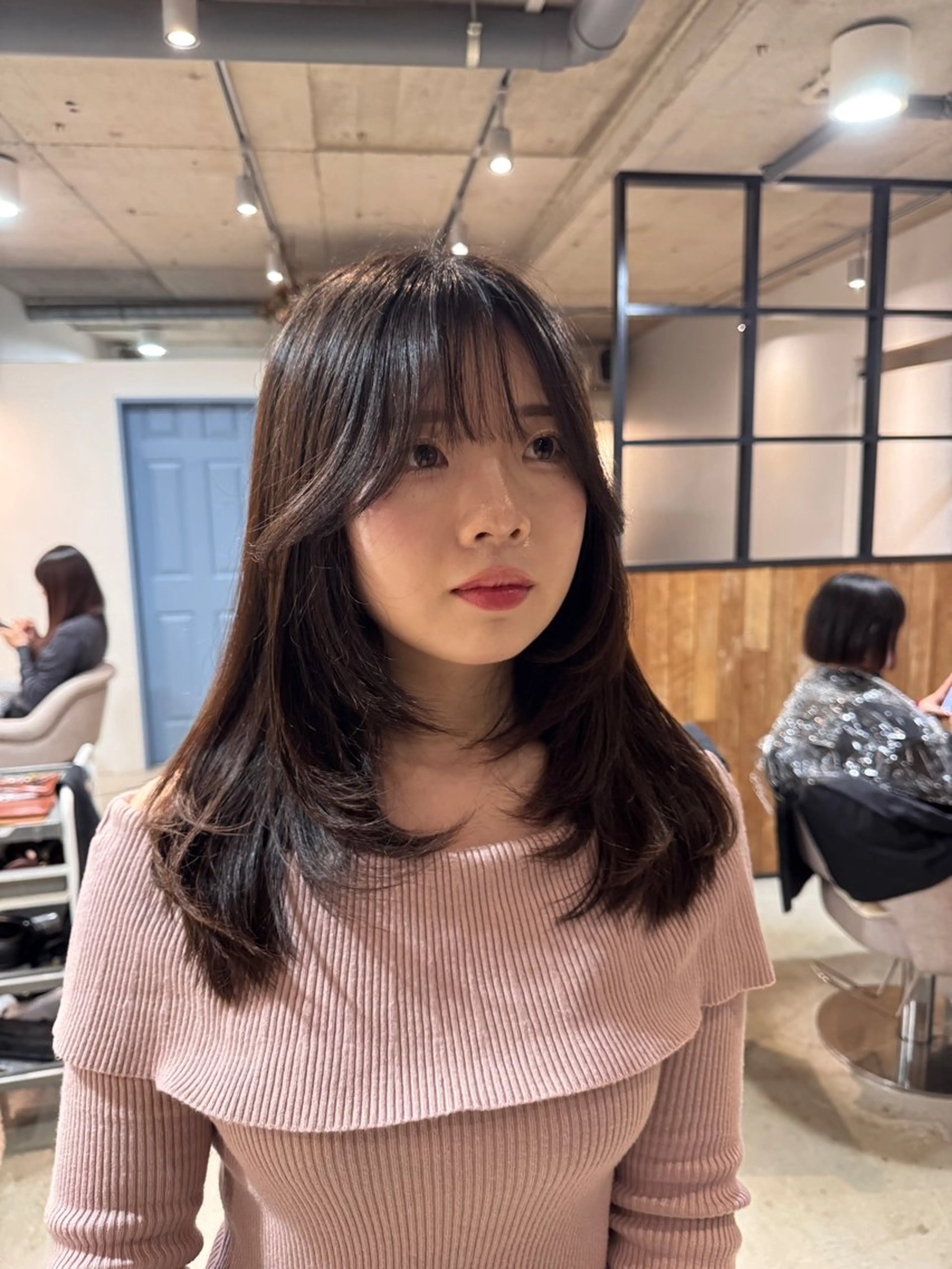 セミロング レイヤーカット 大名 sakiのヘアスタイル