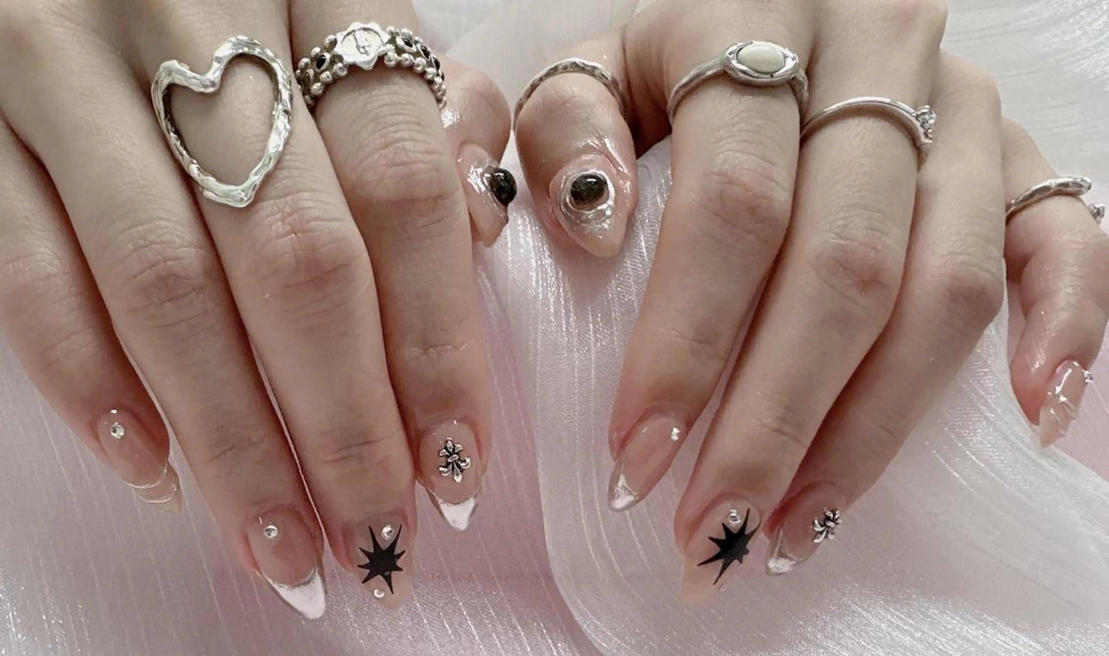 ネイル VIVIAN エイのネイルデザイン