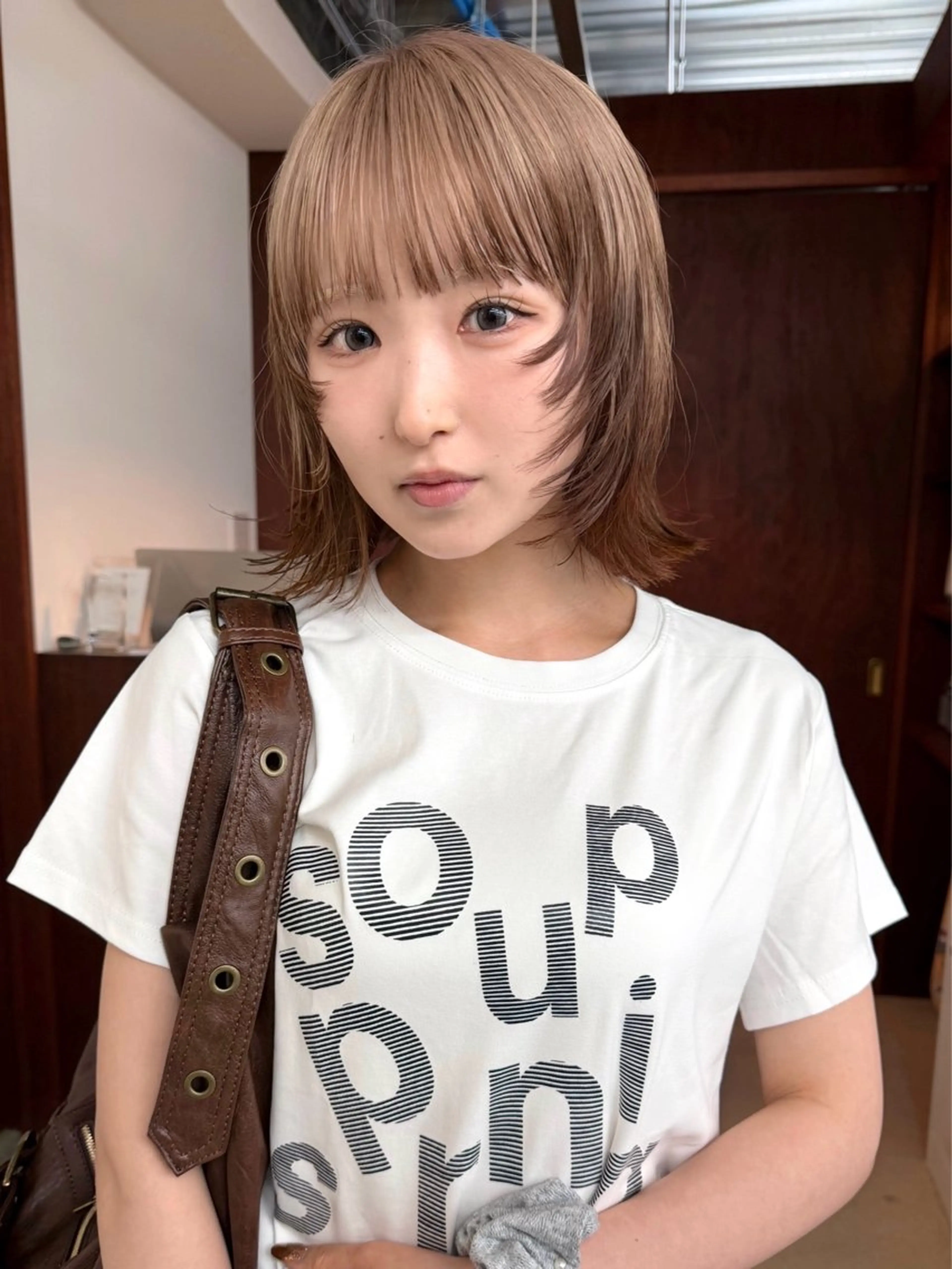 ショート カラー ボブレイヤー ベージュカラー デザインカラー ハイトーンカラー ハイトーンベージュ カット ヘアカラー トリートメント Kaito🐶 /デザイン/レイヤーのヘアスタイル