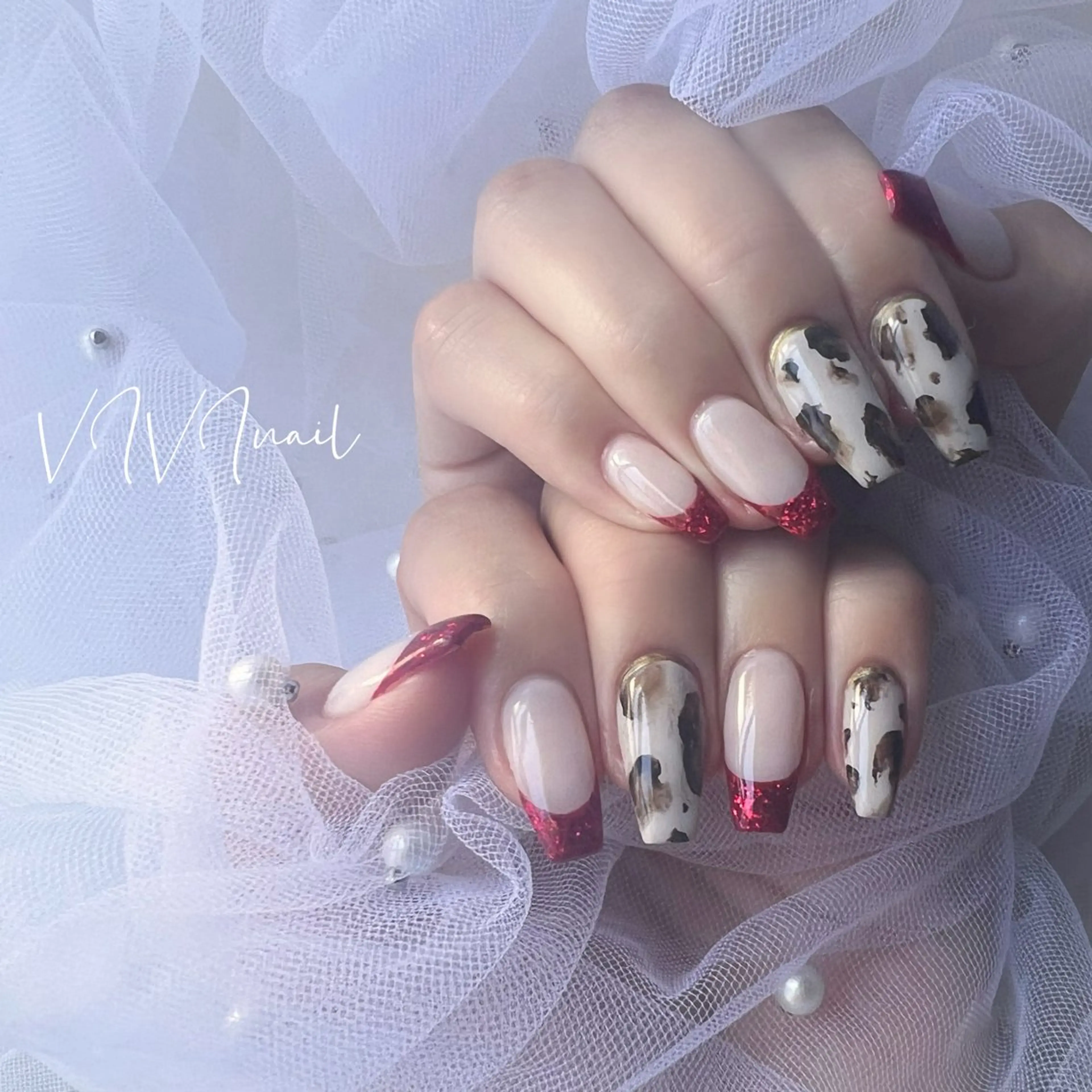 ネイル フレンチネイル ニュアンスネイル 赤色 ハンドネイル vivi nailのネイルデザイン