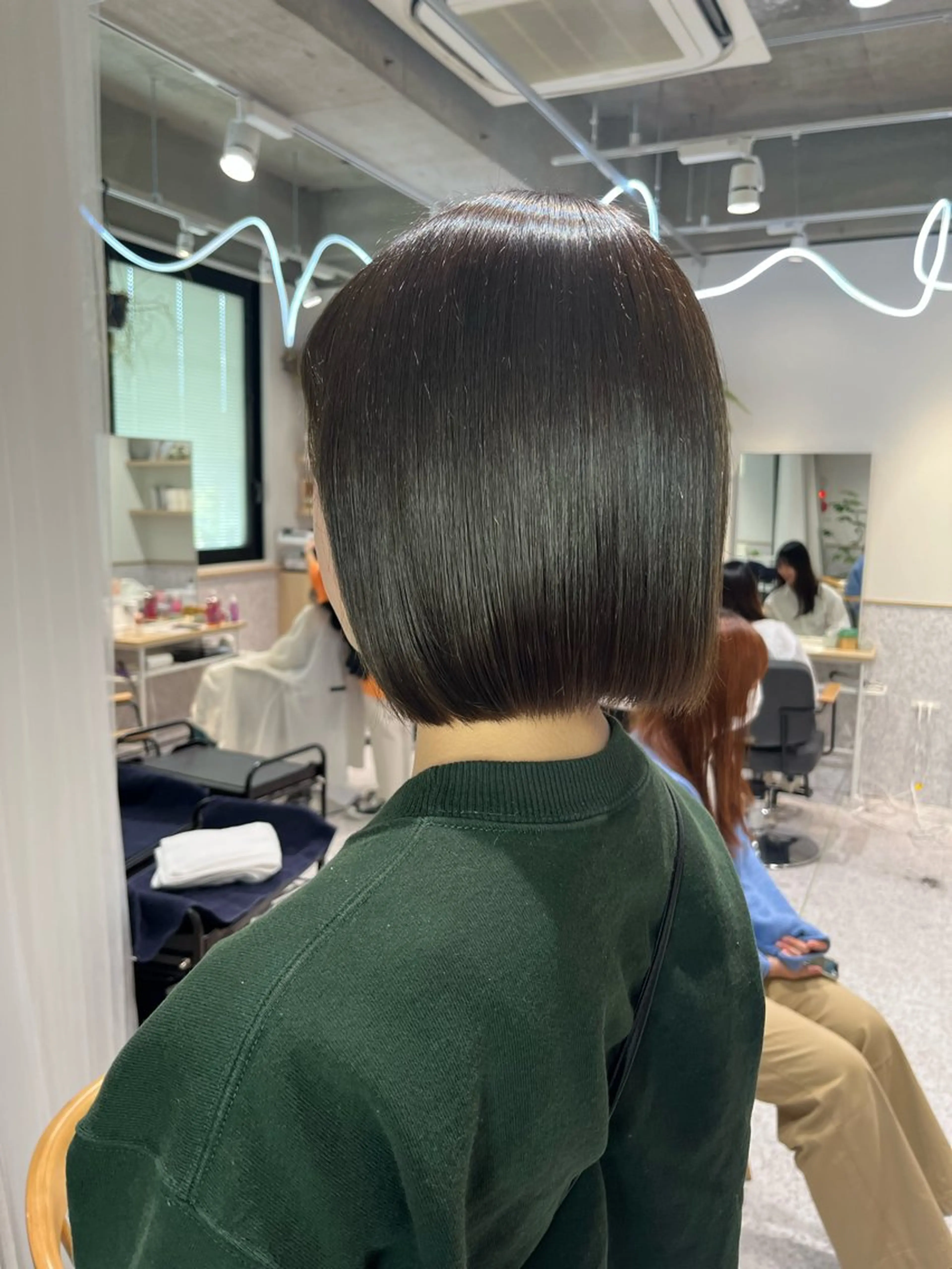 ミディアム カラー ダブルカラー イヤリングカラー ハイトーンカラー インナーカラー オリーブカラー ヘアカラー トリートメント 髪質改善&艶カラー/ ほんだあみ (♡)のヘアスタイル