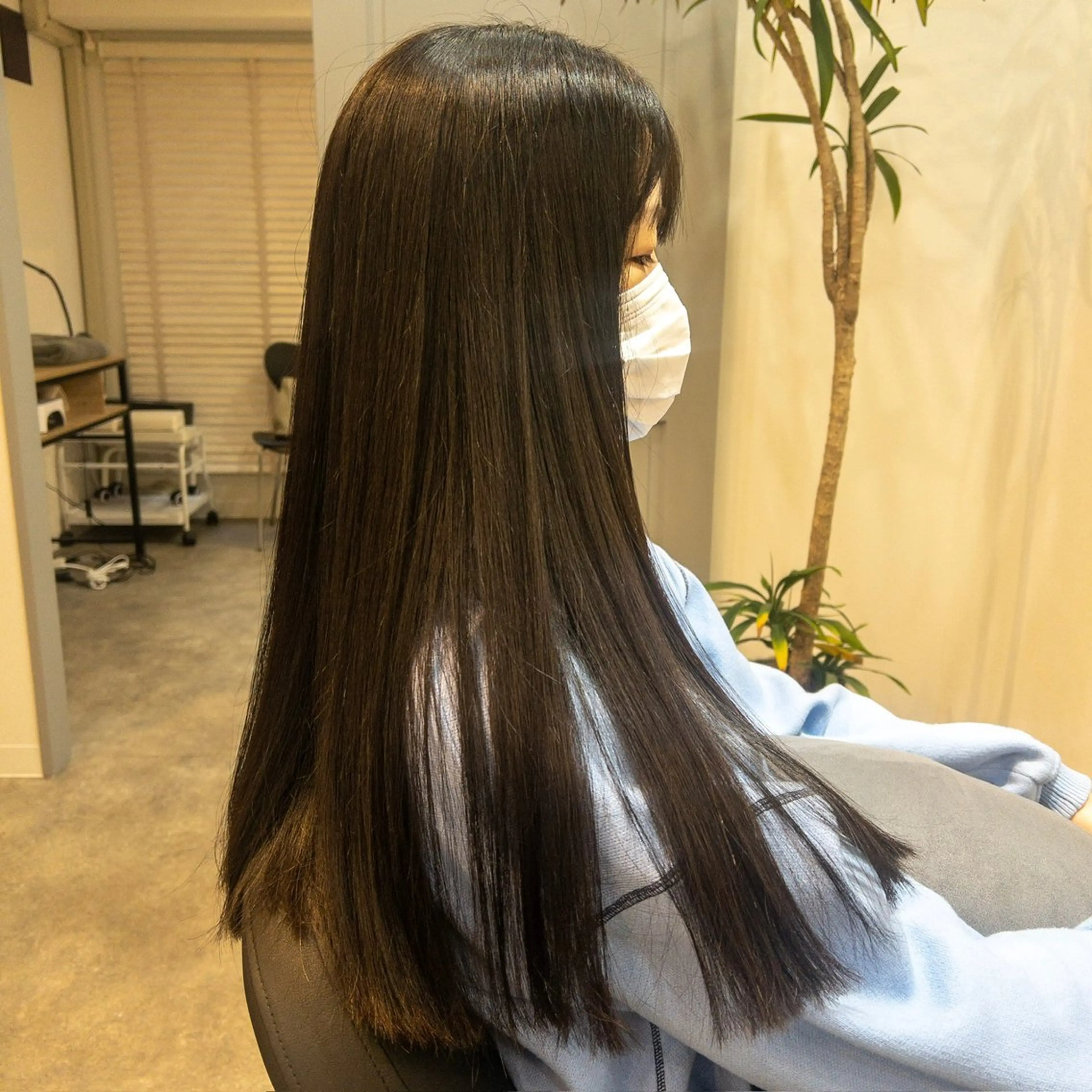 カット+カラー+コスメ縮毛矯正👩🏻(男女問わず🚻利用可能の写真