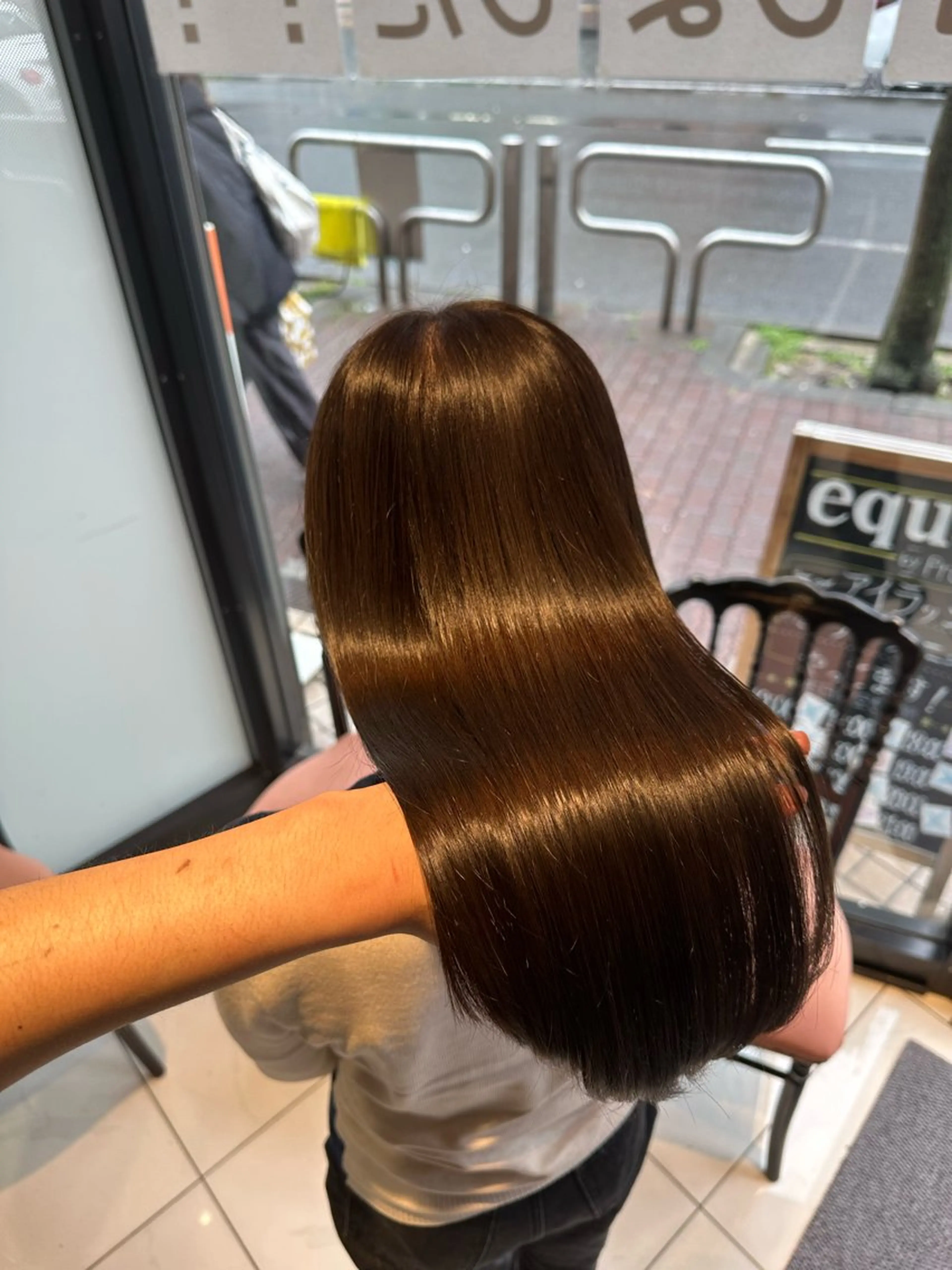 セミロング パーマ 縮毛矯正 髪質改善× 白髪ぼかし溝江のヘアスタイル