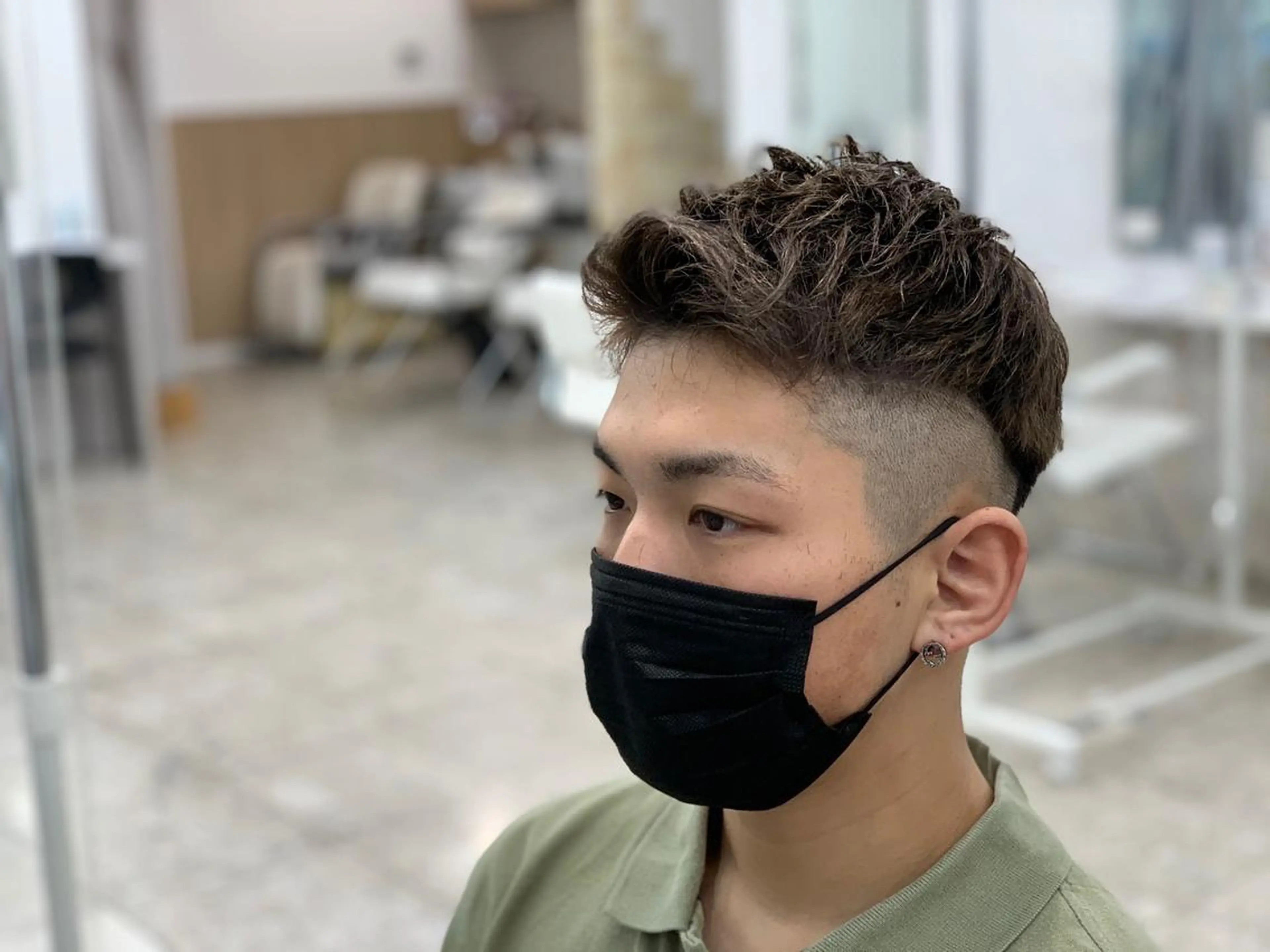 ショート メンズ ハイライト&曲がる 縮毛矯正特化 玉置のヘアスタイル