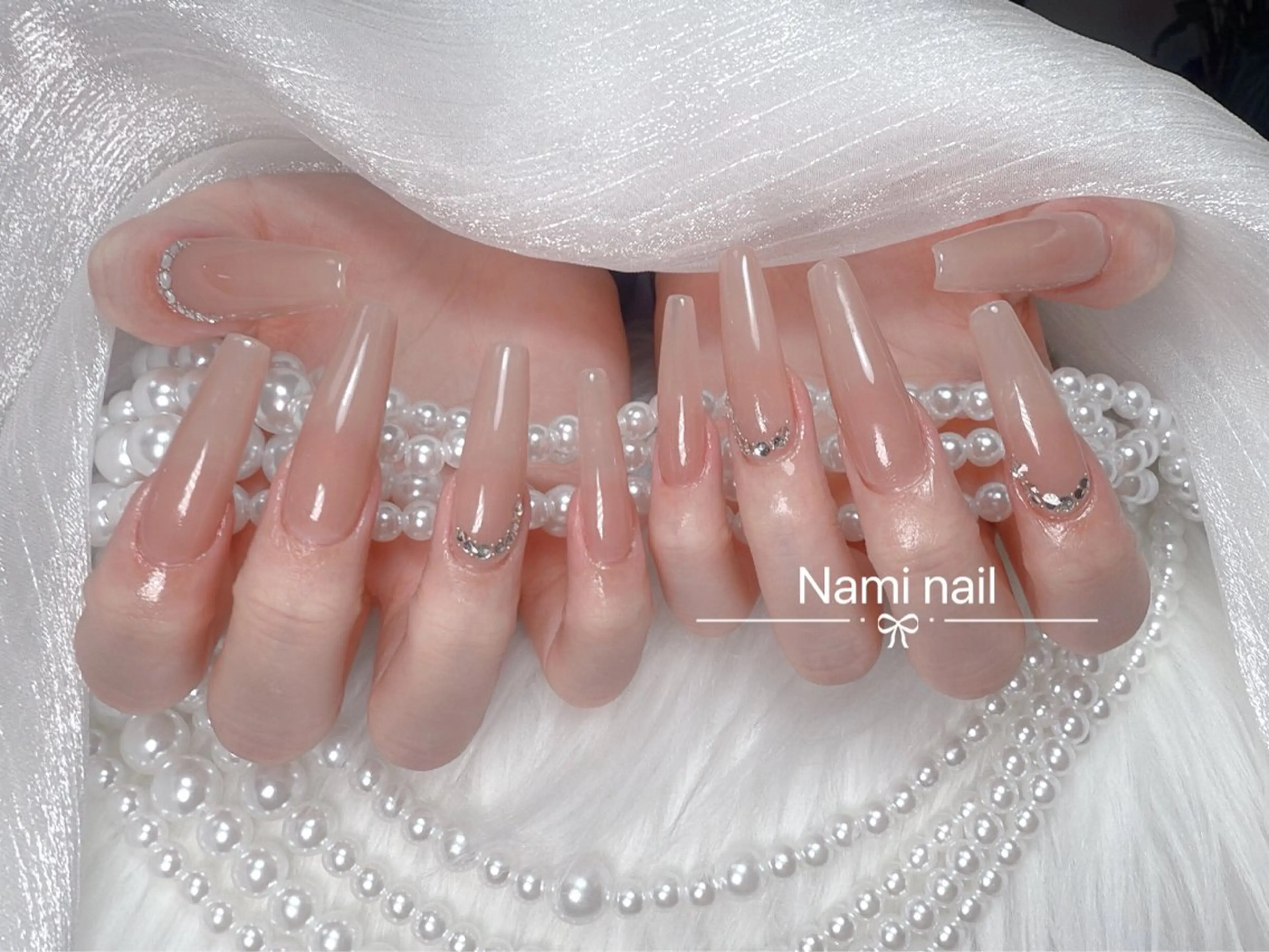 ネイル 長さ出し ガーリー 韓国ネイル ロングネイル 持ち込み ハンドネイル Nami nail salonのネイルデザイン