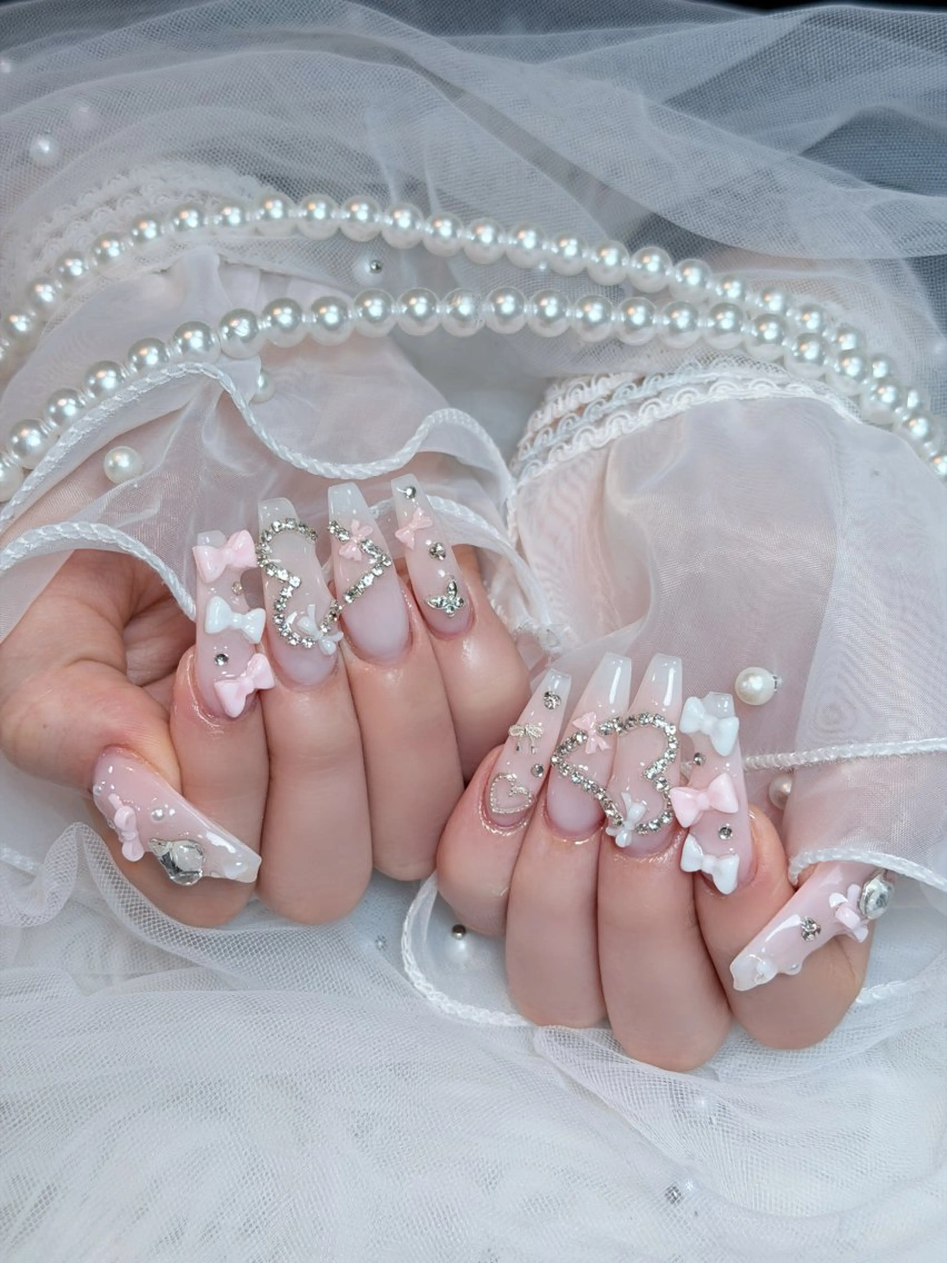 ネイル オーロラネイル ボルドー ブラウン 氷ネイル・うるうるネイル キラキラネイル ハンドネイル Julli NailStudioのネイルデザイン