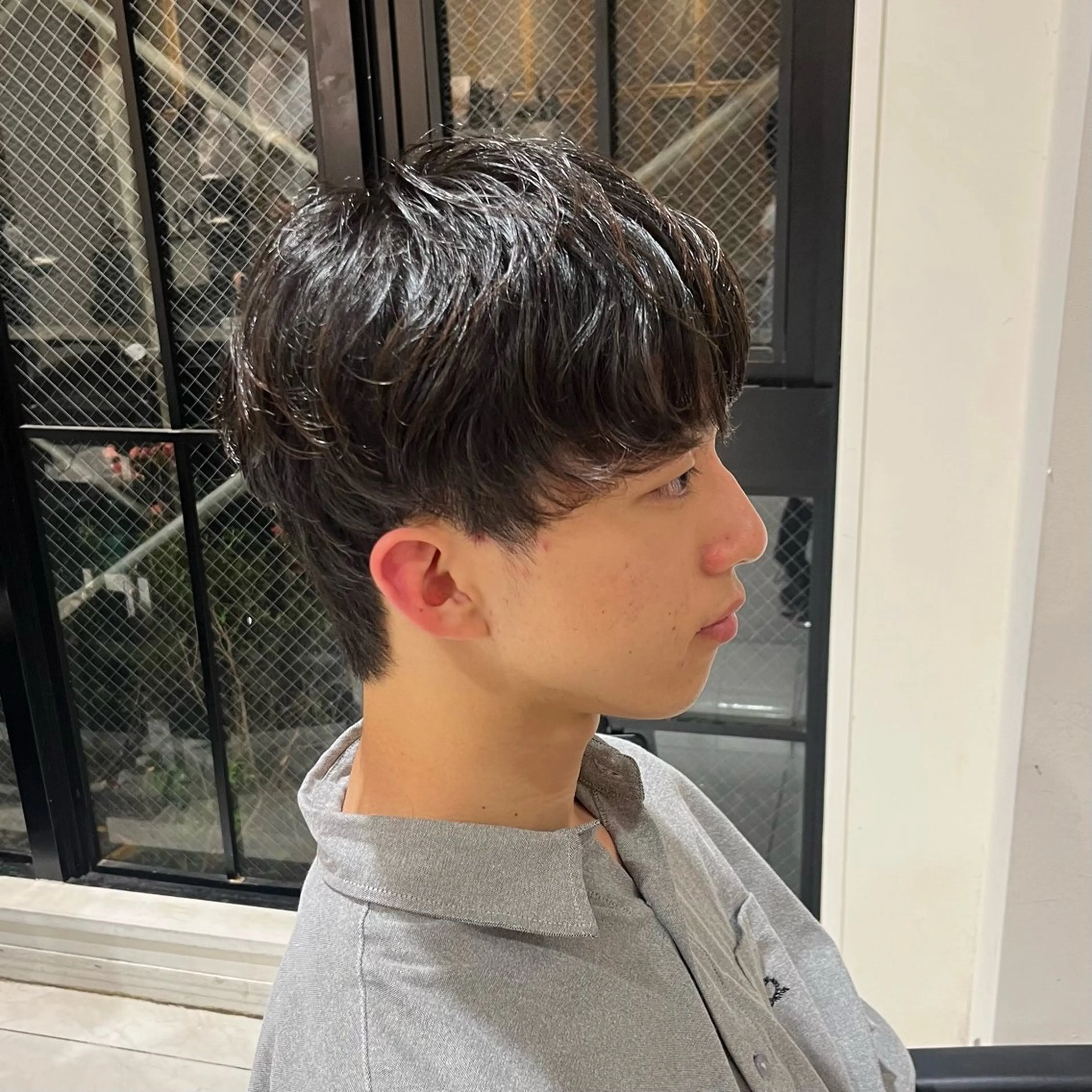 ショート メンズ 刈り上げ ナミ🩶暗髪/暖色 ❤️/透明感/縮毛のヘアスタイル