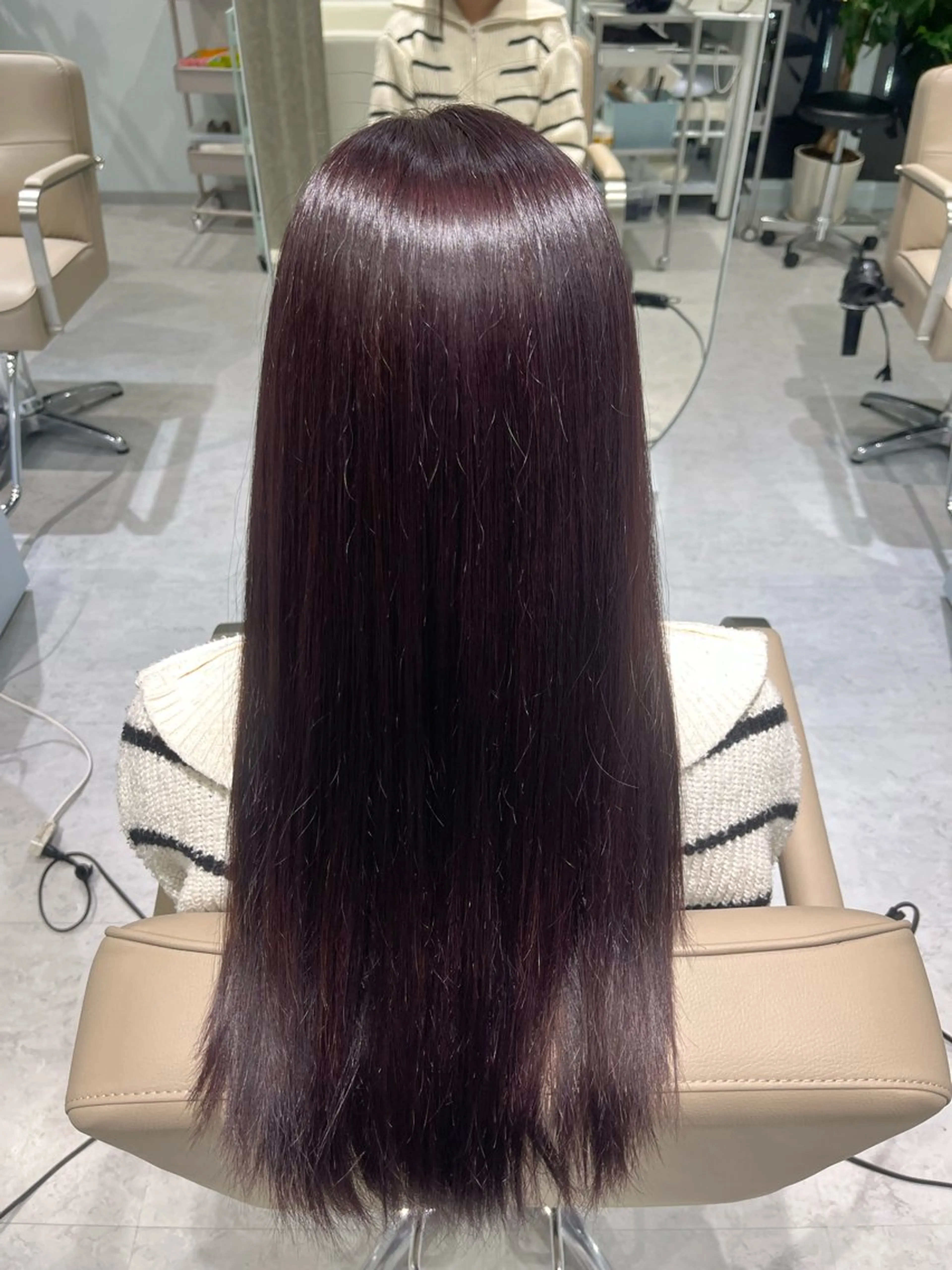 ロング カラー 透明感カラー ラベンダーカラー ヘアカラー トリートメント 顔周りカット／透明感 カラー／Kurumeのヘアスタイル