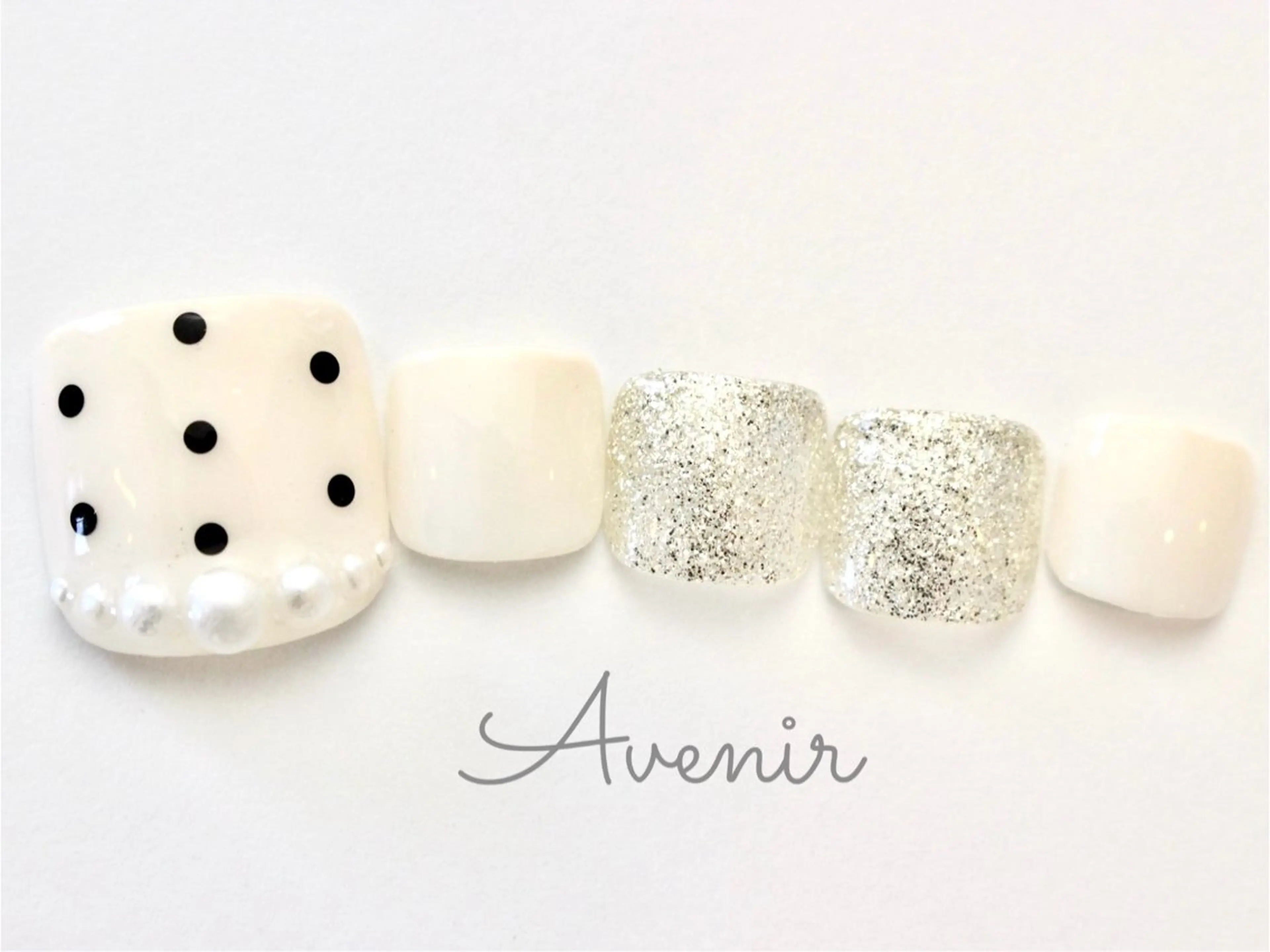ネイル フットネイル Avenir 表参道 nail&eye予約のネイルデザイン