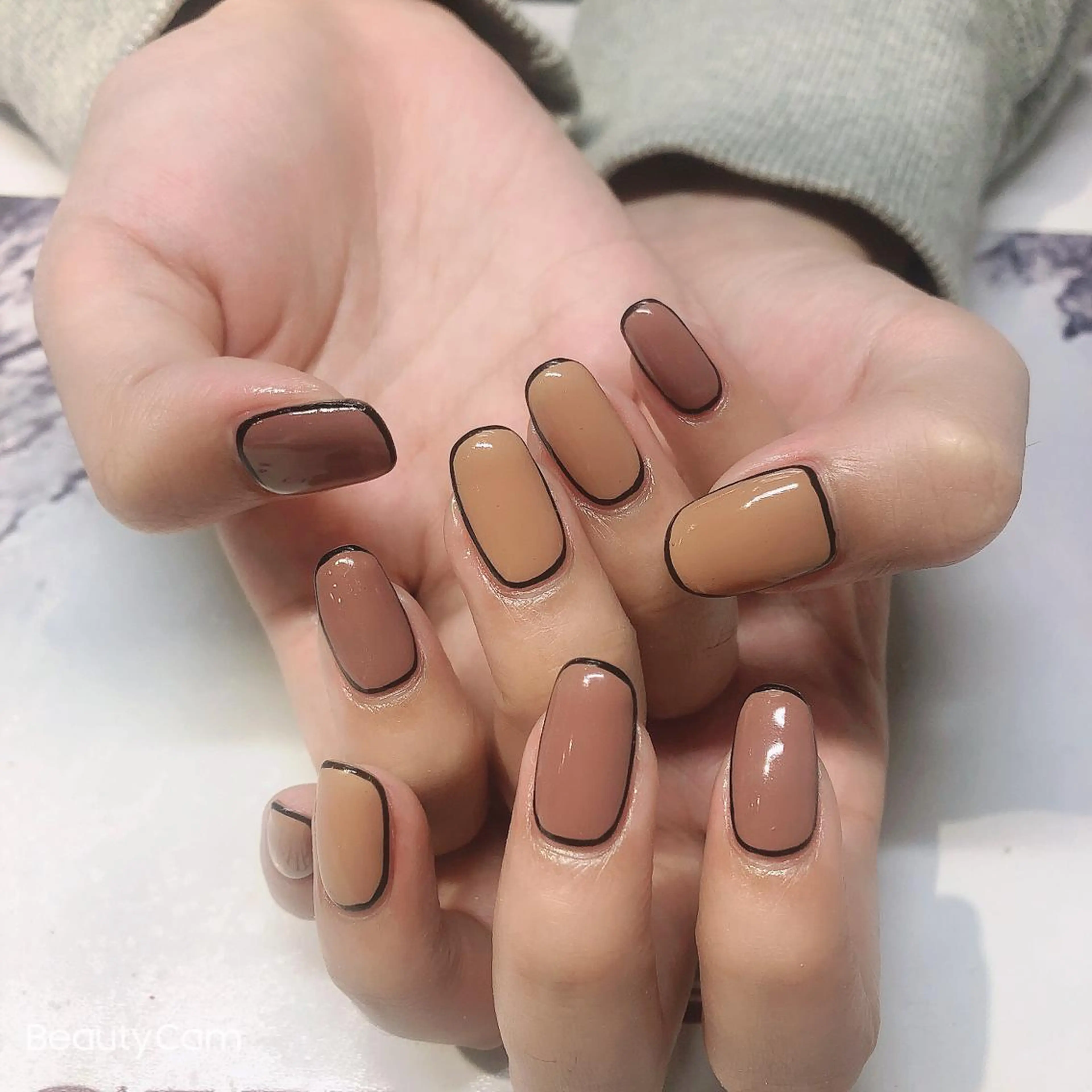 ネイル ガレンドウ 白澤 愛子のネイルデザイン