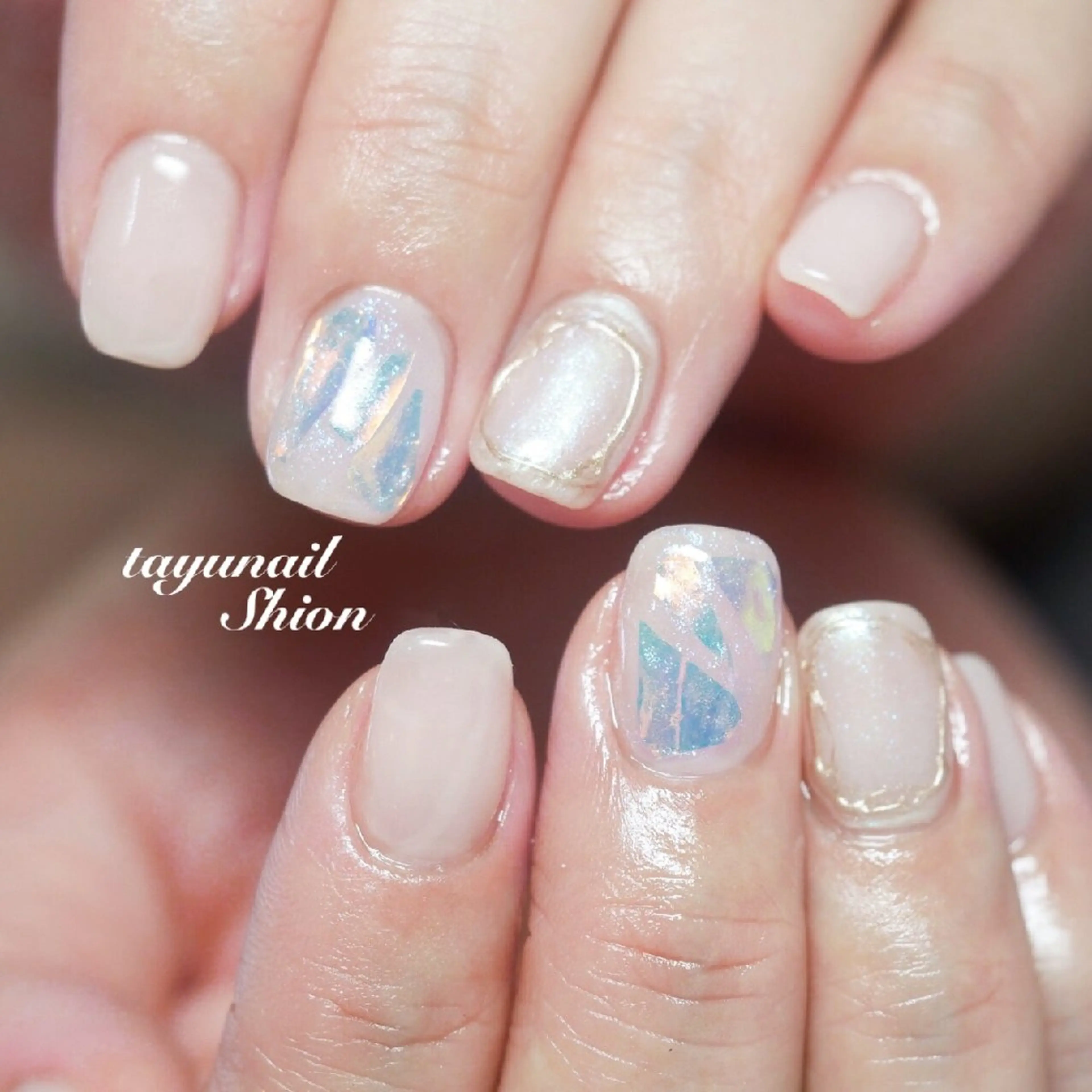 ネイル オーロラネイル ジェルネイル キラキラネイル ミラーネイル パラジェル ネイルサロン 【たゆnail】のネイルデザイン