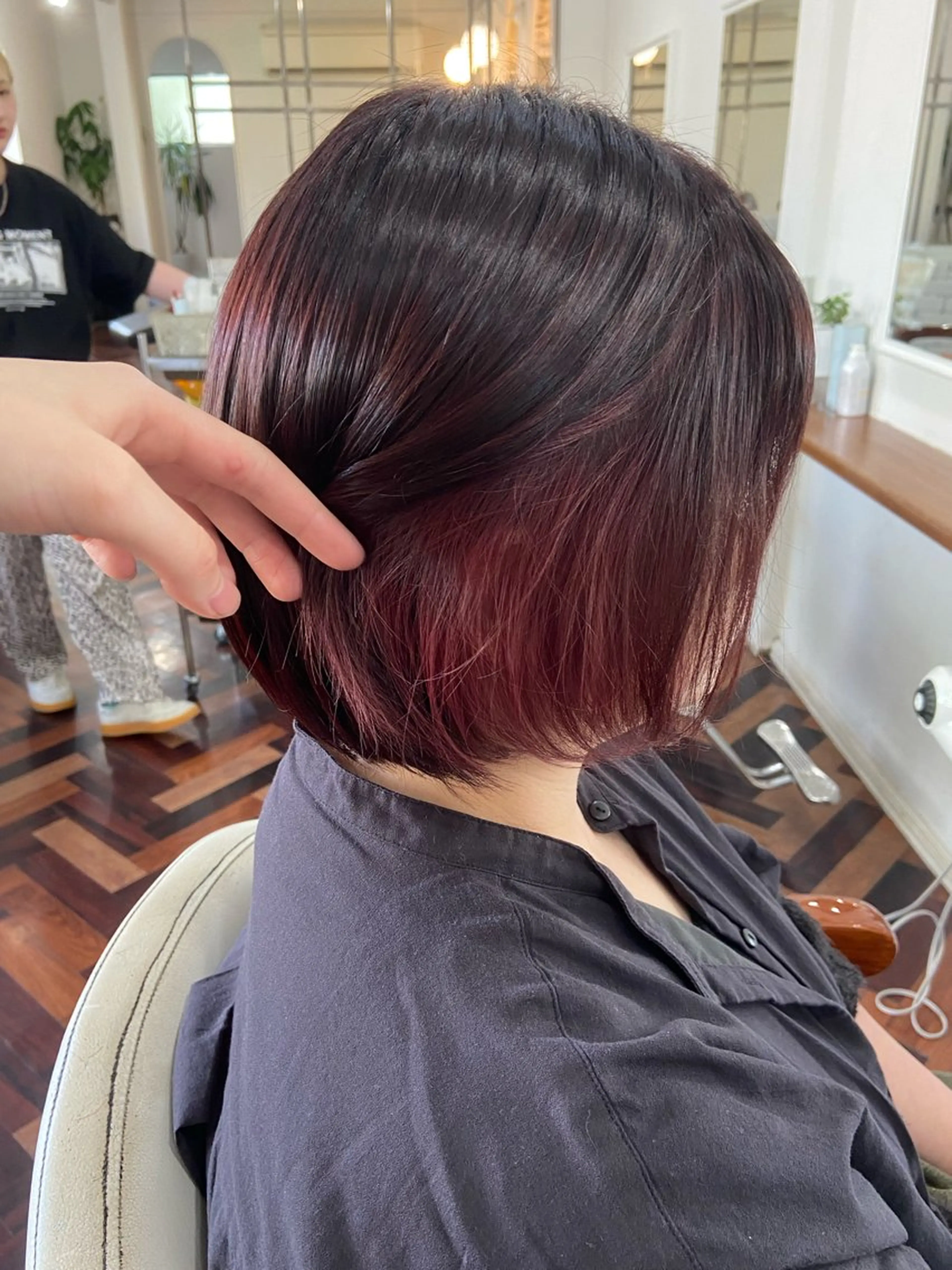カラー ブリーチ イヤリングカラー ピンクカラー ヘアカラー mopa yuiのヘアスタイル
