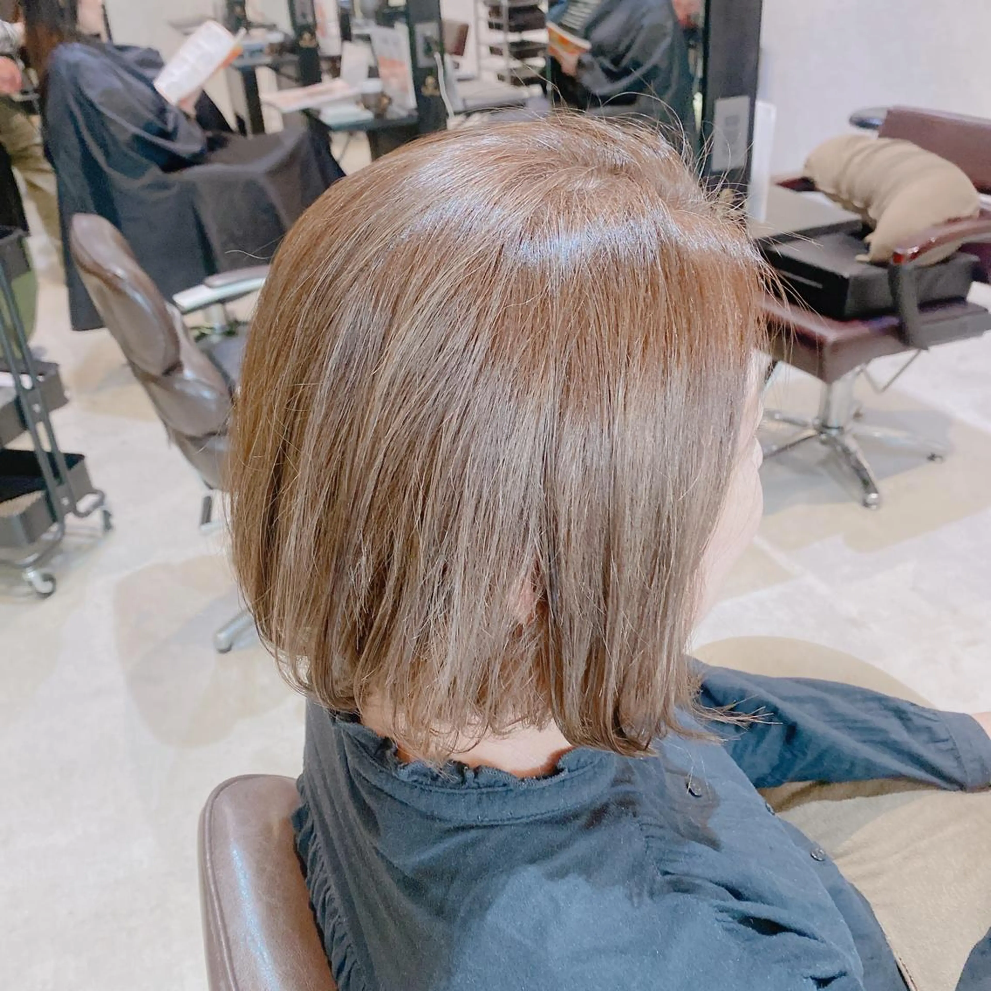 カラー SAKA GUCHIのヘアスタイル