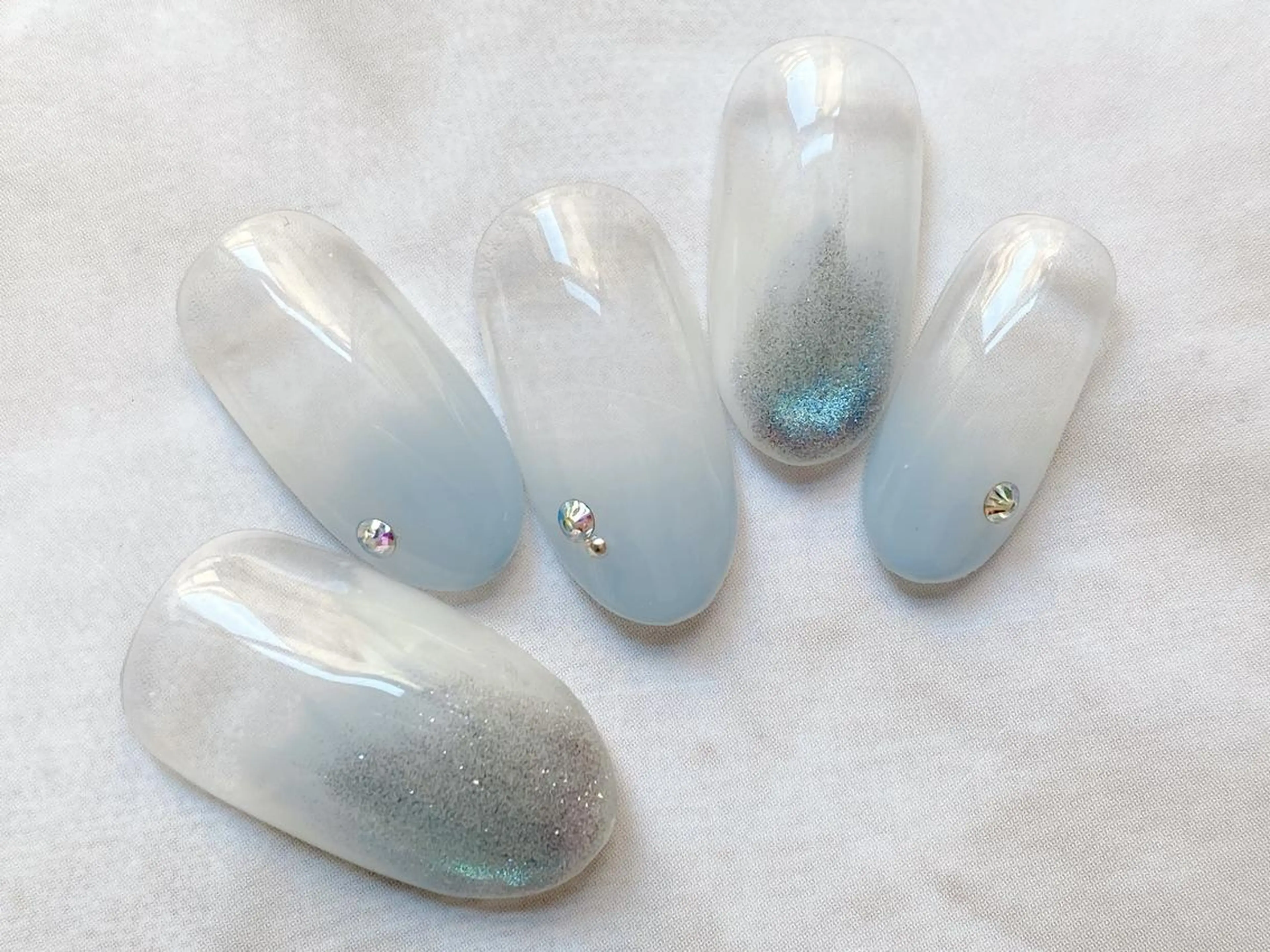 ミディアム Nagumo Mのネイルデザイン