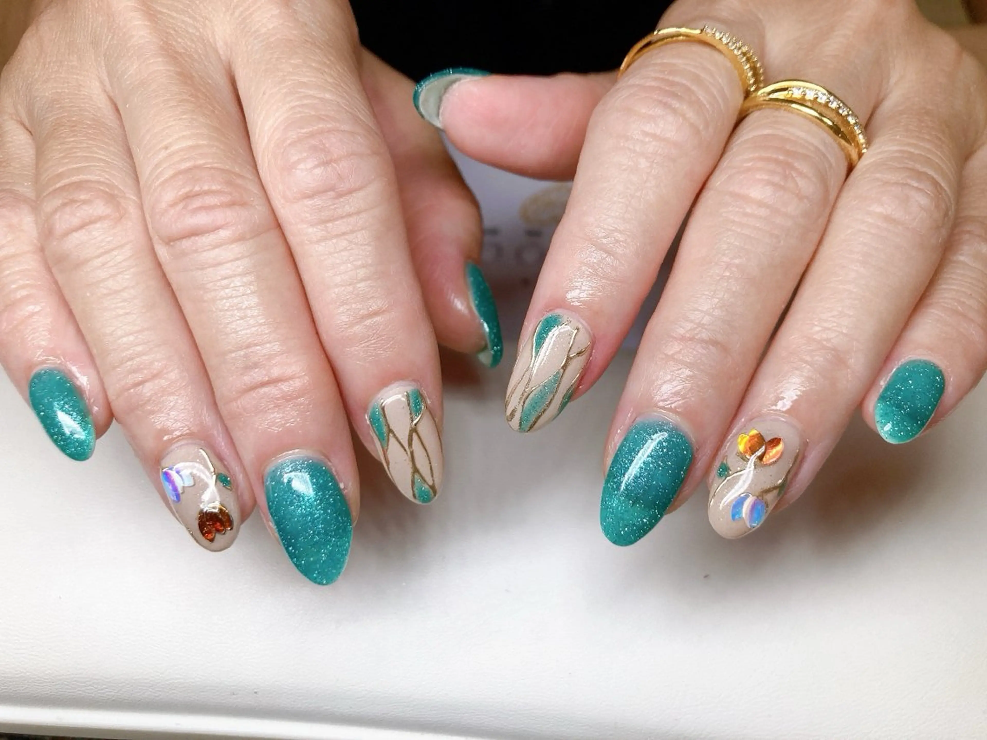 ネイル 寺山 千鶴のネイルデザイン