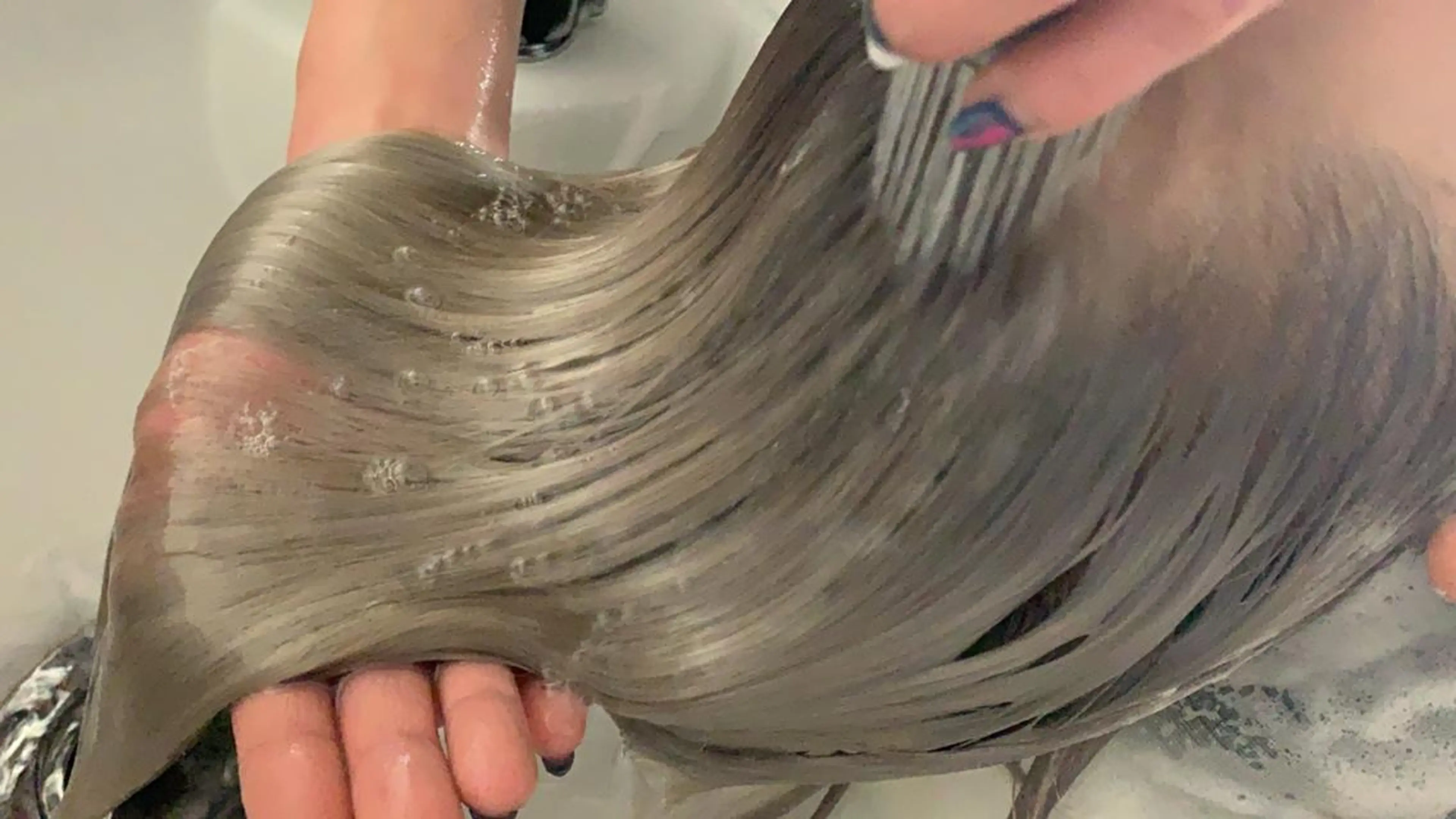 ロング カラー 韓国カラー/エクステ carryのヘアスタイル