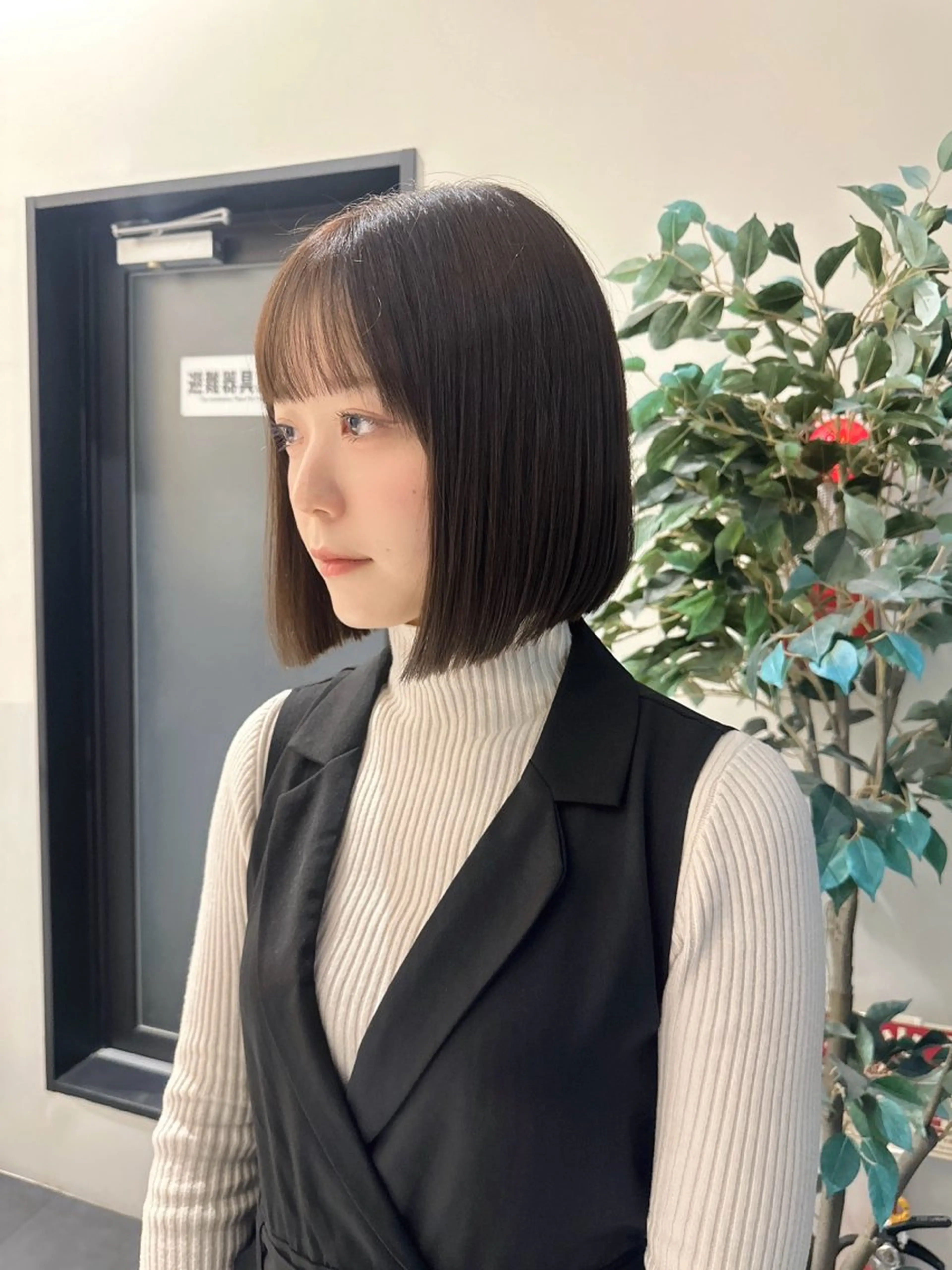ショート カラー ベージュカラー ブリーチ ブリーチなしカラー カット ヘアカラー トリートメント 矢野 晃平のヘアスタイル