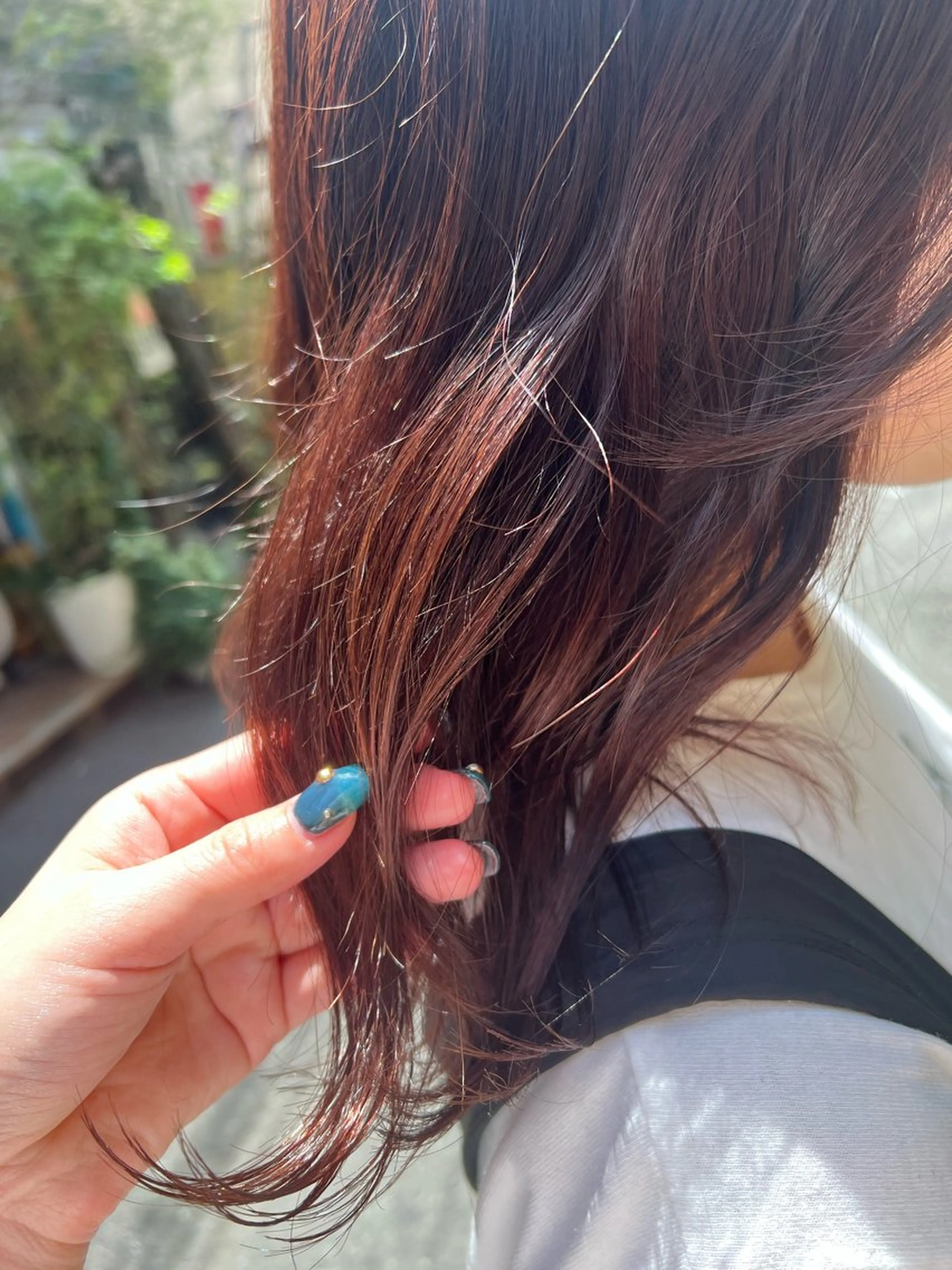 ミディアム カラー ボルドーカラー イルミナカラー レッドカラー 髙橋 秀果のヘアスタイル