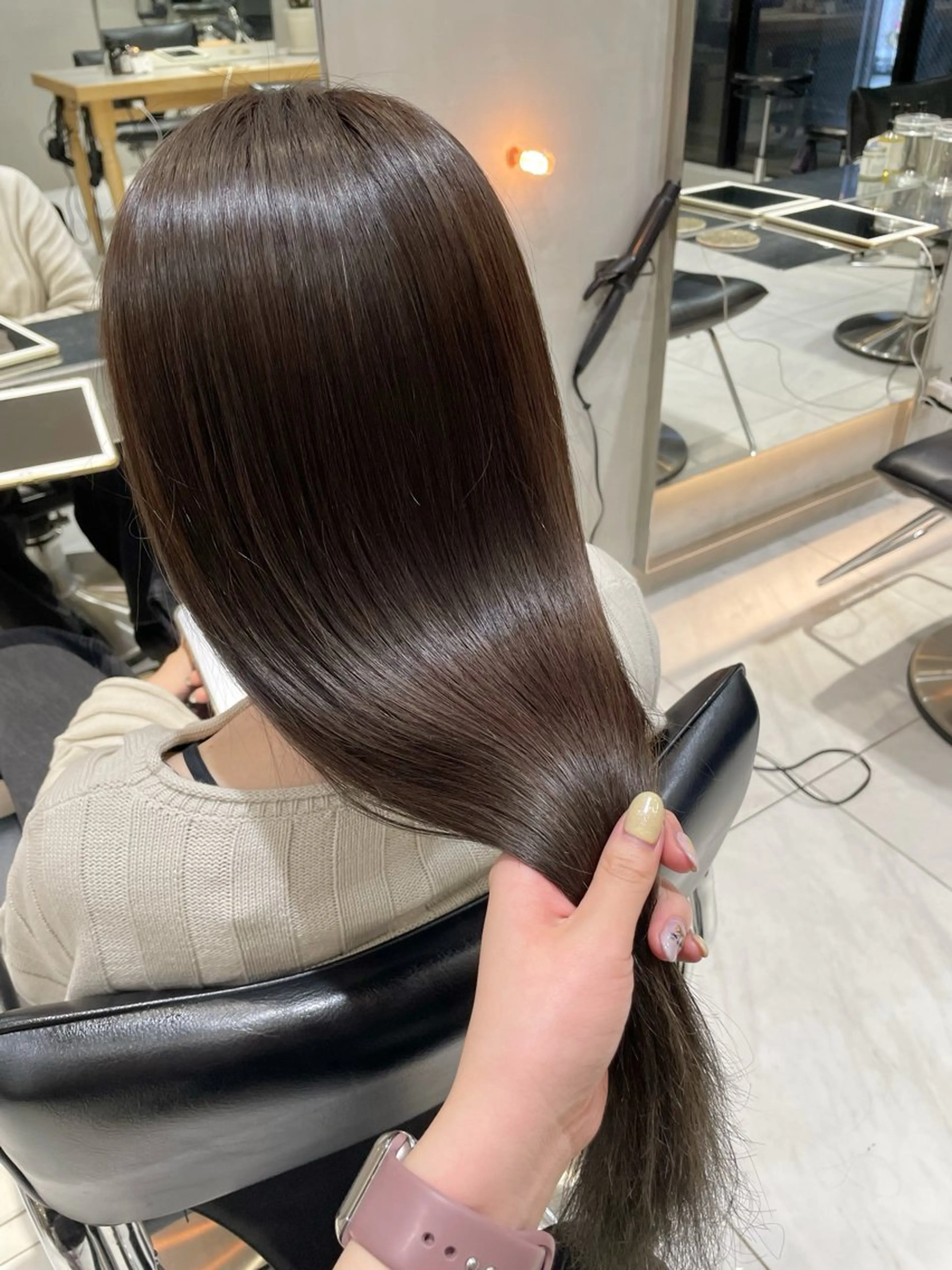ロング カラー ヘアアレンジ ベージュカラー オリーブベージュ ヘアカラー 艶髪/レイヤーカット 🐣misakiのヘアスタイル