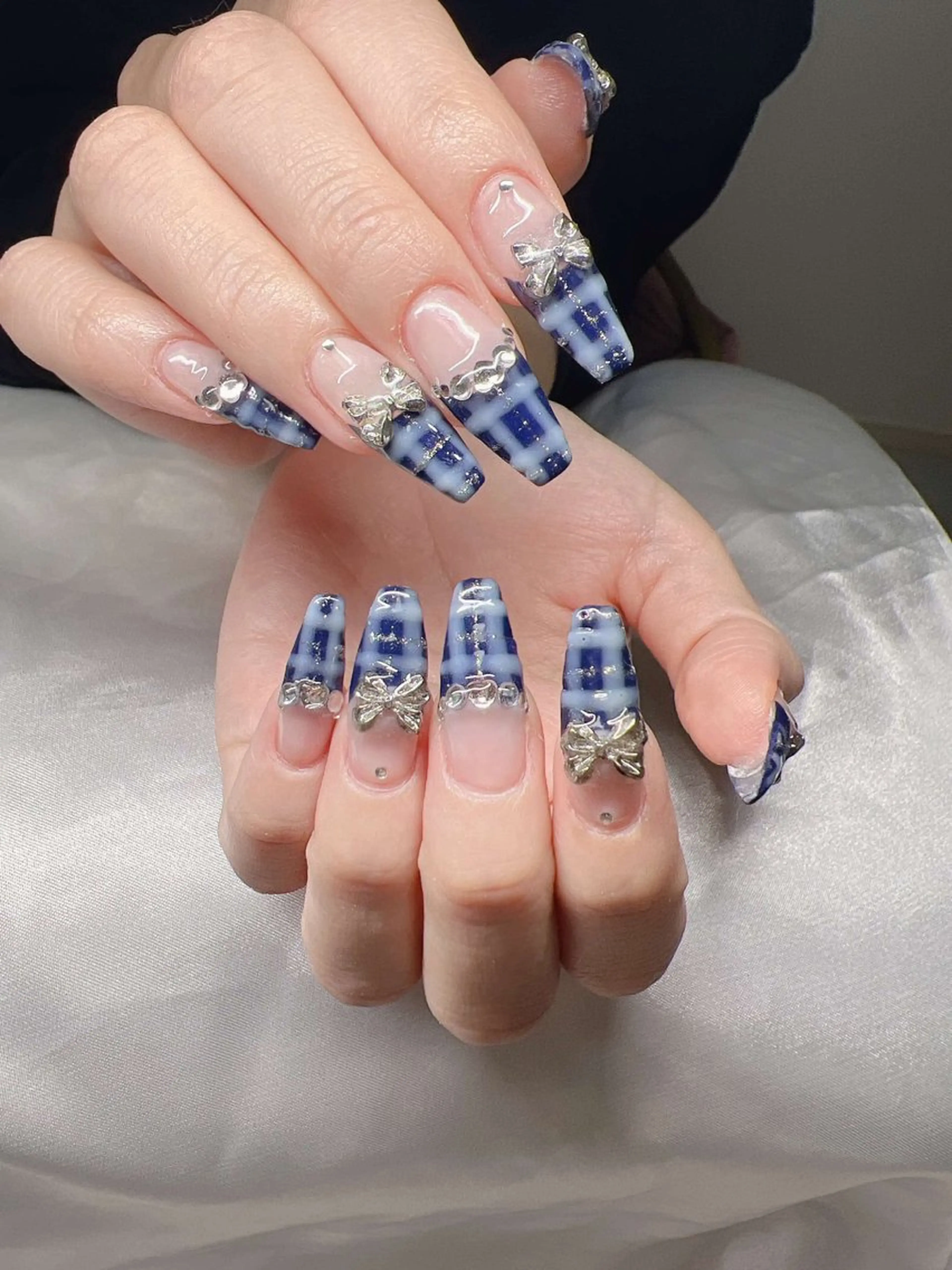 ネイル オーロラネイル チークネイル 長さ出し フットネイル フレンチネイル ハンドネイル Lee Nails チップ長さだし専門店のネイルデザイン