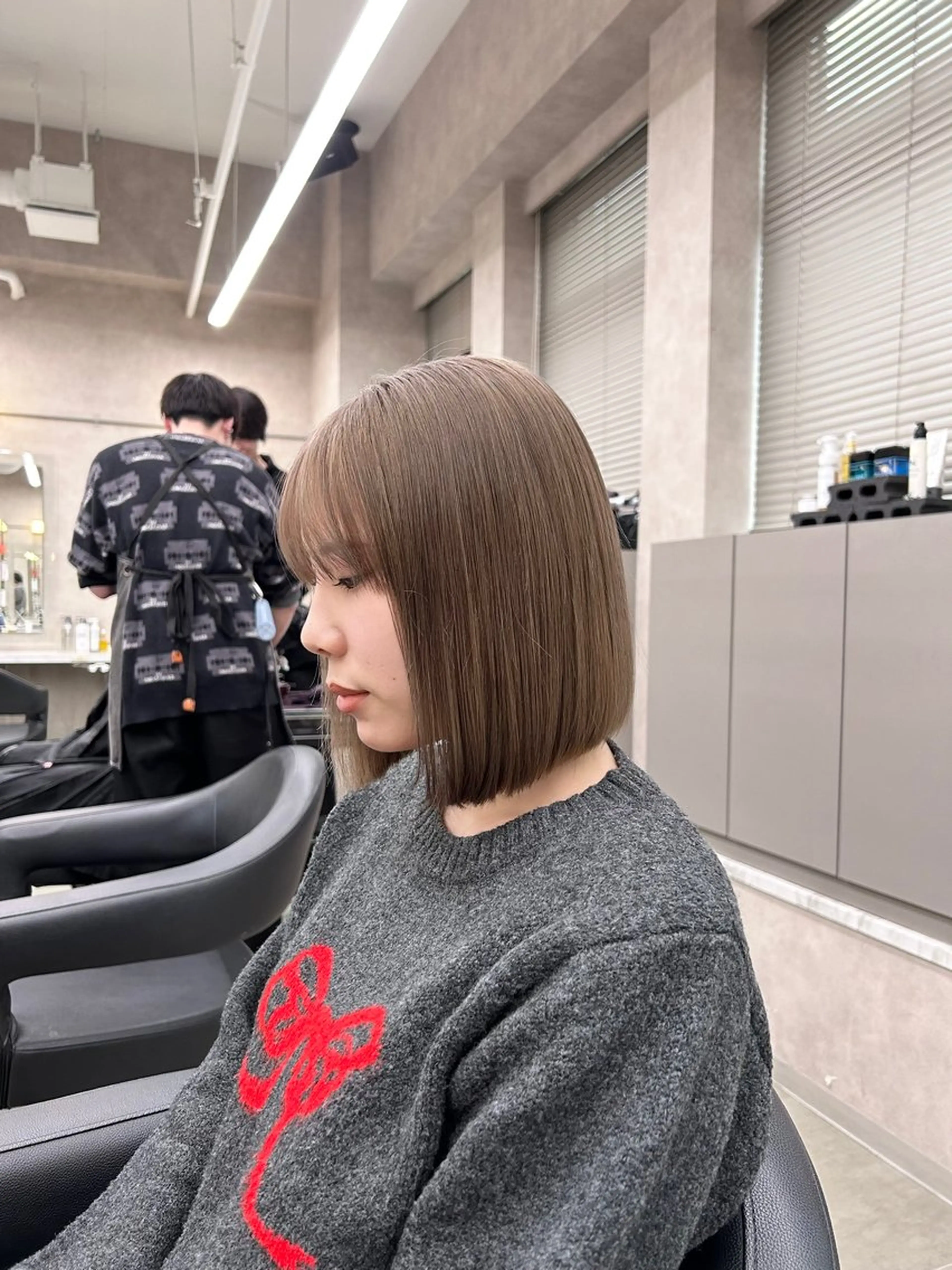 カラー ヘアカラー 透明感ベージュ🤎 ナチュラルレイヤーのヘアスタイル