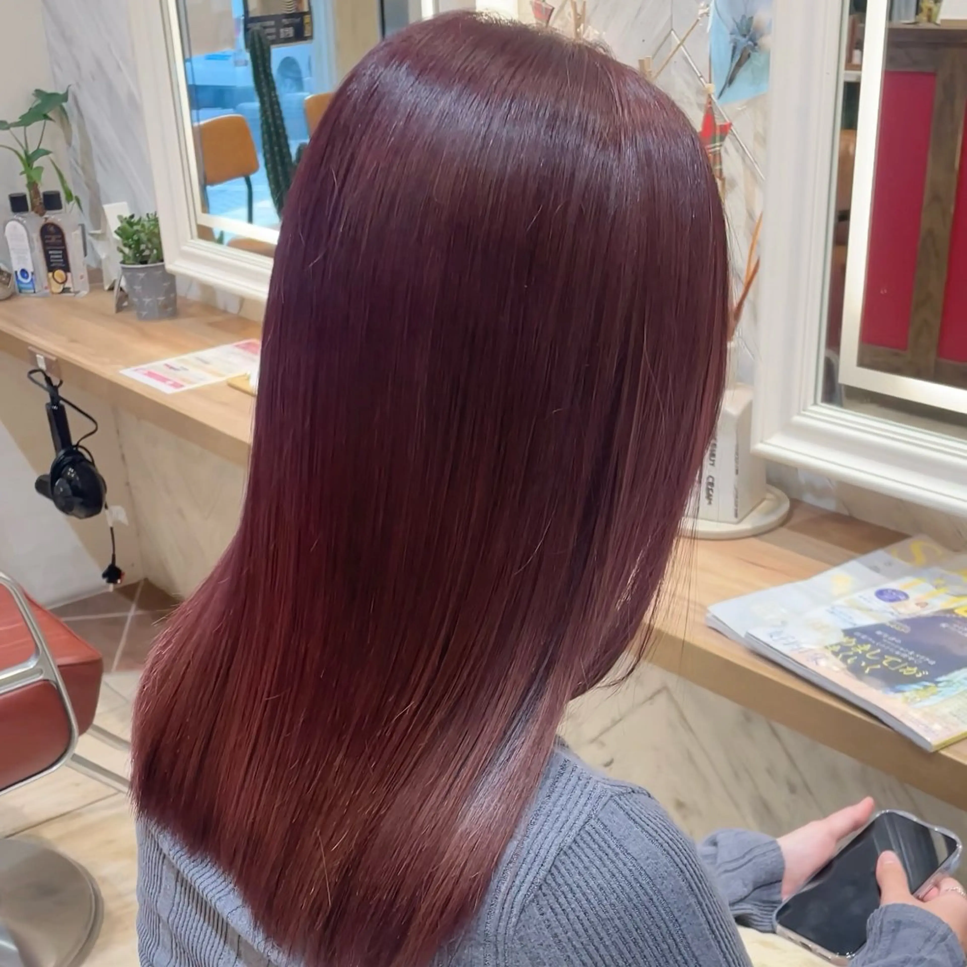 セミロング カラー 髪質改善 ヘアカラー トリートメント 横浜パーマ🌐メンズ 暖色カラーもえかのヘアスタイル