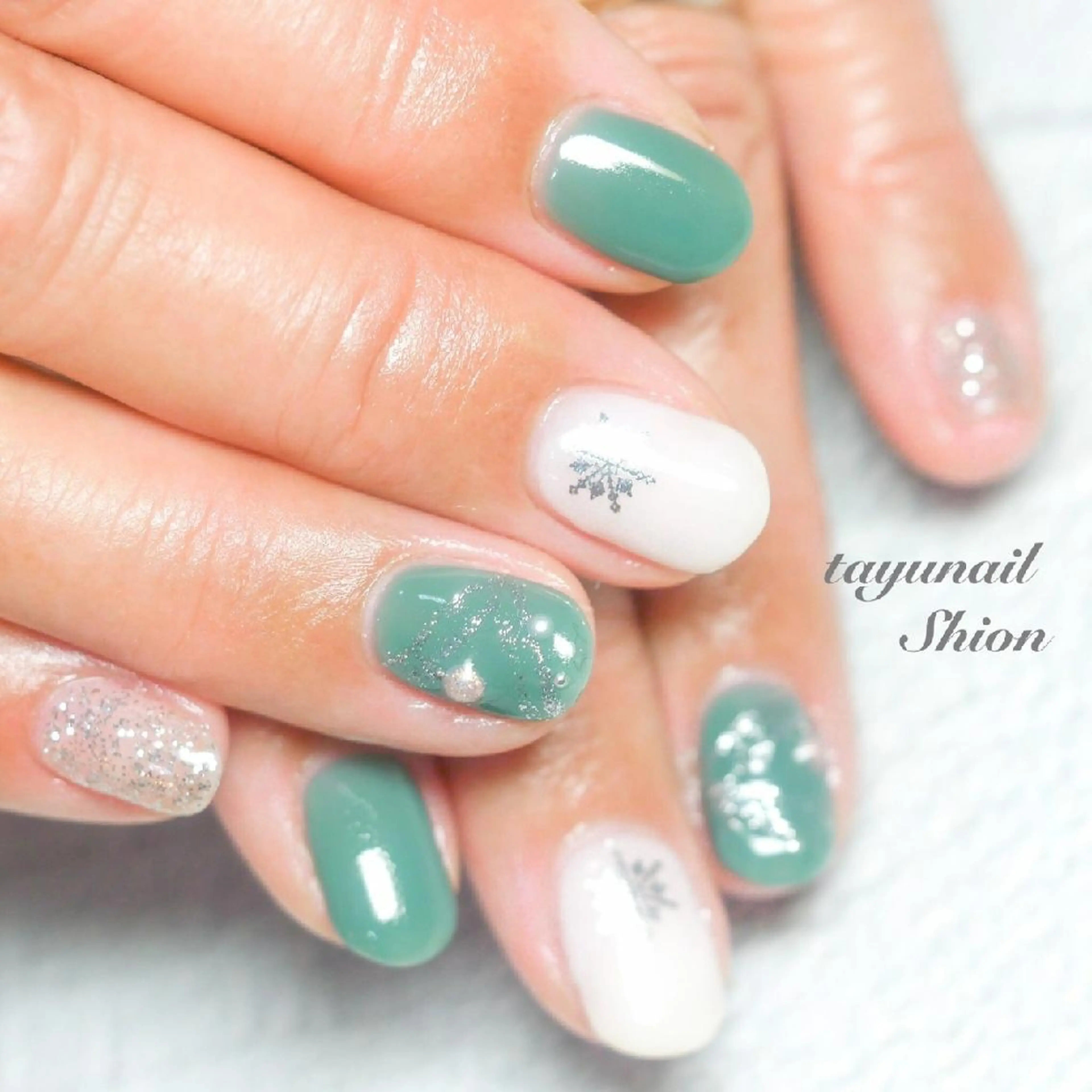 ネイル ブルー ジェルネイル グリーン パラジェル シルバー ネイルサロン 【たゆnail】のネイルデザイン