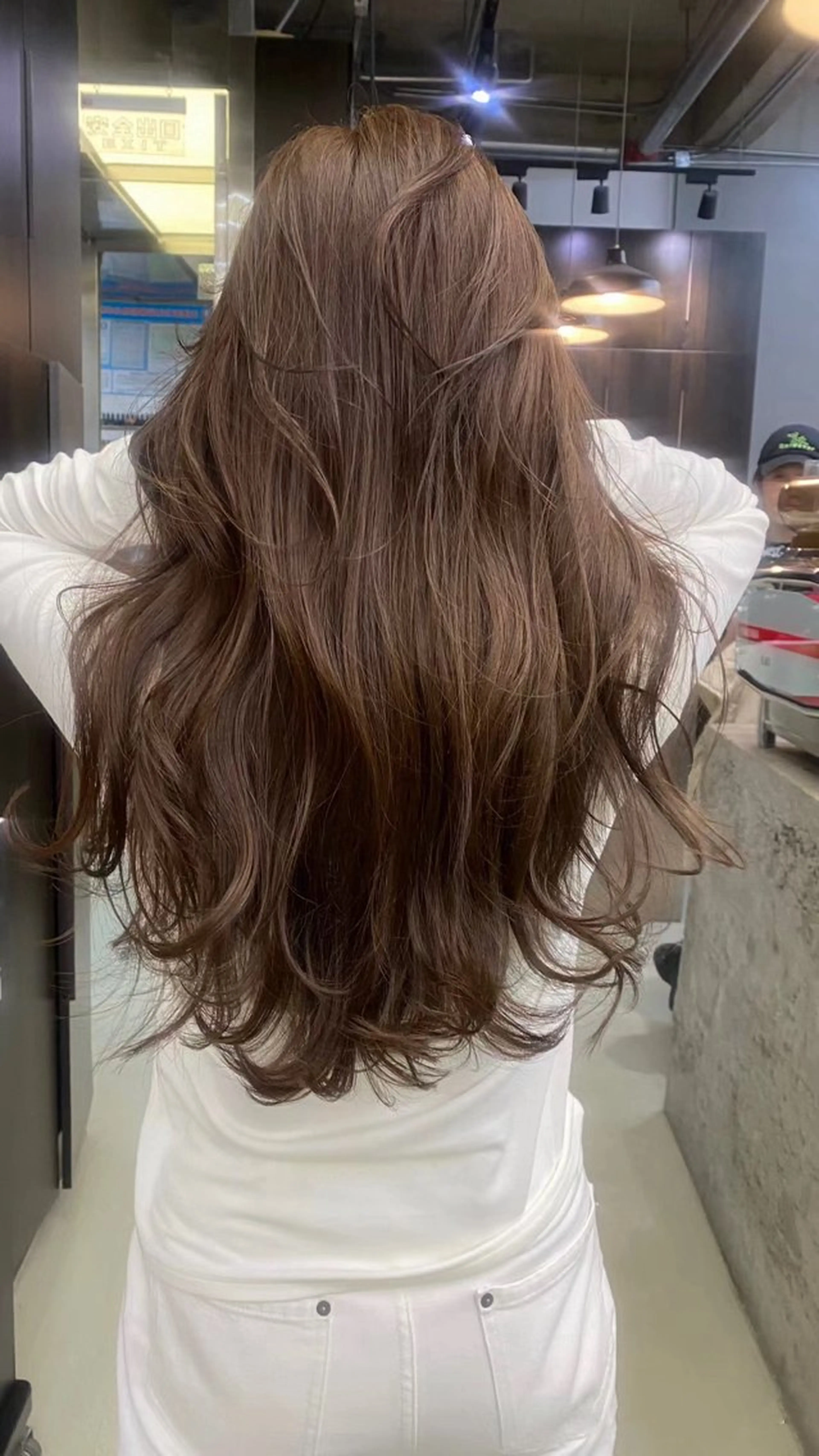 セミロング カラー 村上｜髪質改善 プロデュースのヘアスタイル