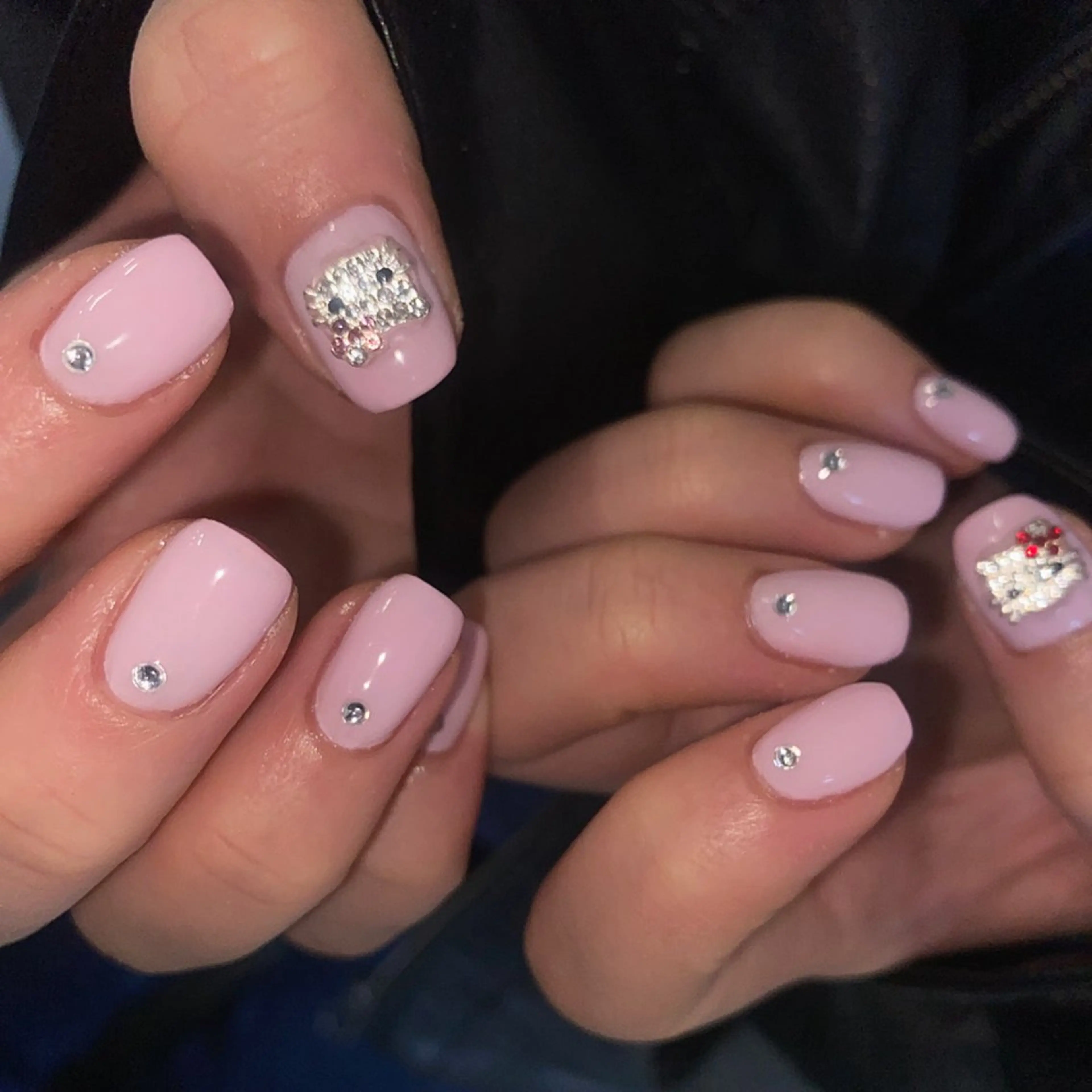 ネイル ワンカラーネイル ストーンネイル ハンドネイル ✨akari✨千葉駅 アート、メンズネイルのネイルデザイン