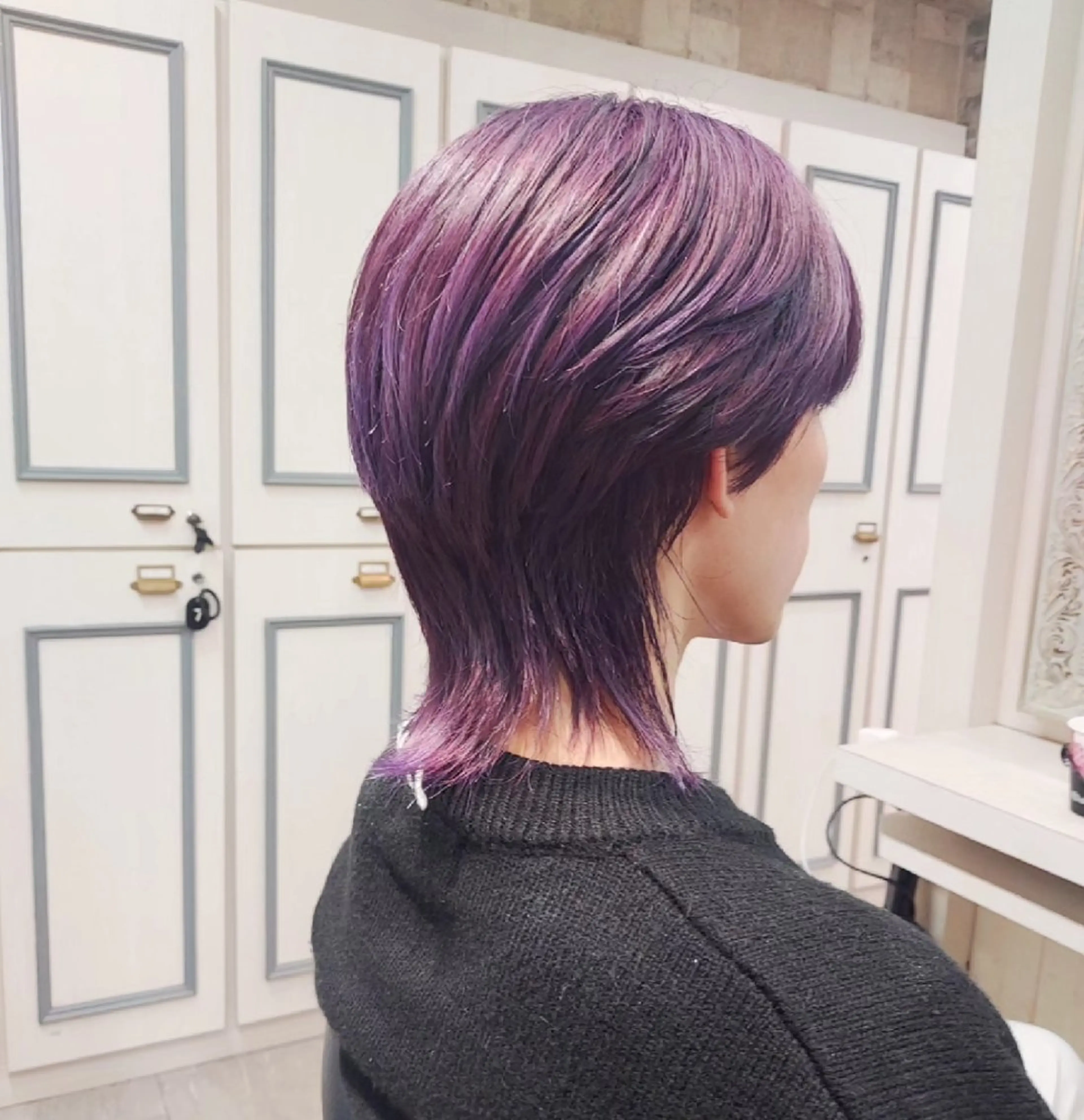 ショート カラー ディープパープル パープルカラー ウルフカット ヘアカラー トリートメント ブリーチ・ハイトーン 特化🎉内山のヘアスタイル