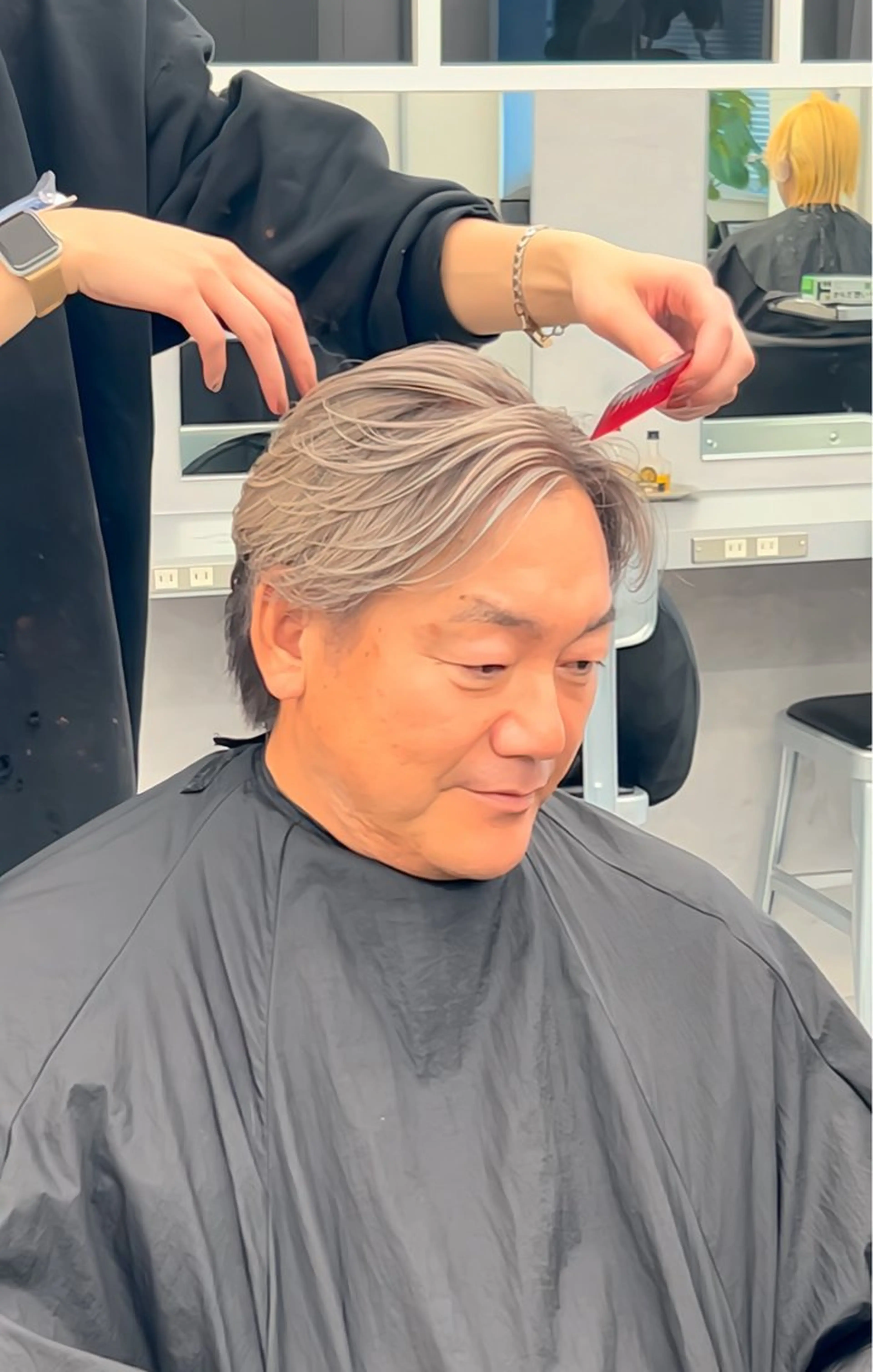 ミディアム カラー メンズ メンズバレイヤージュ 🔥メンズカット🔥のヘアスタイル