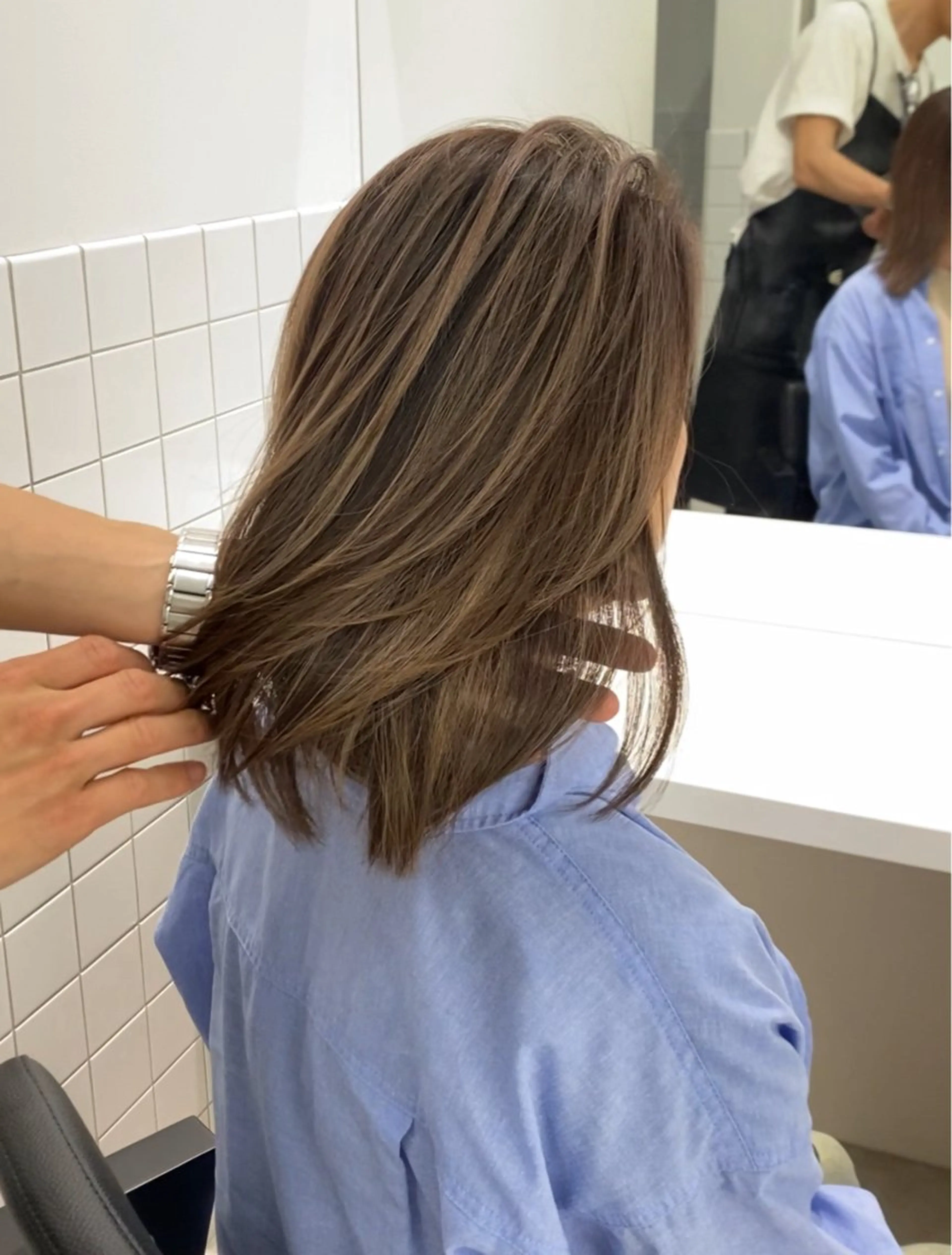 セミロング カラー 切りっぱなしボブ ショートボブ バレイヤージュ ミストバング ベージュカラー カット ヘアカラー ハイライト、レイヤー カット/西梅田/中西のヘアスタイル