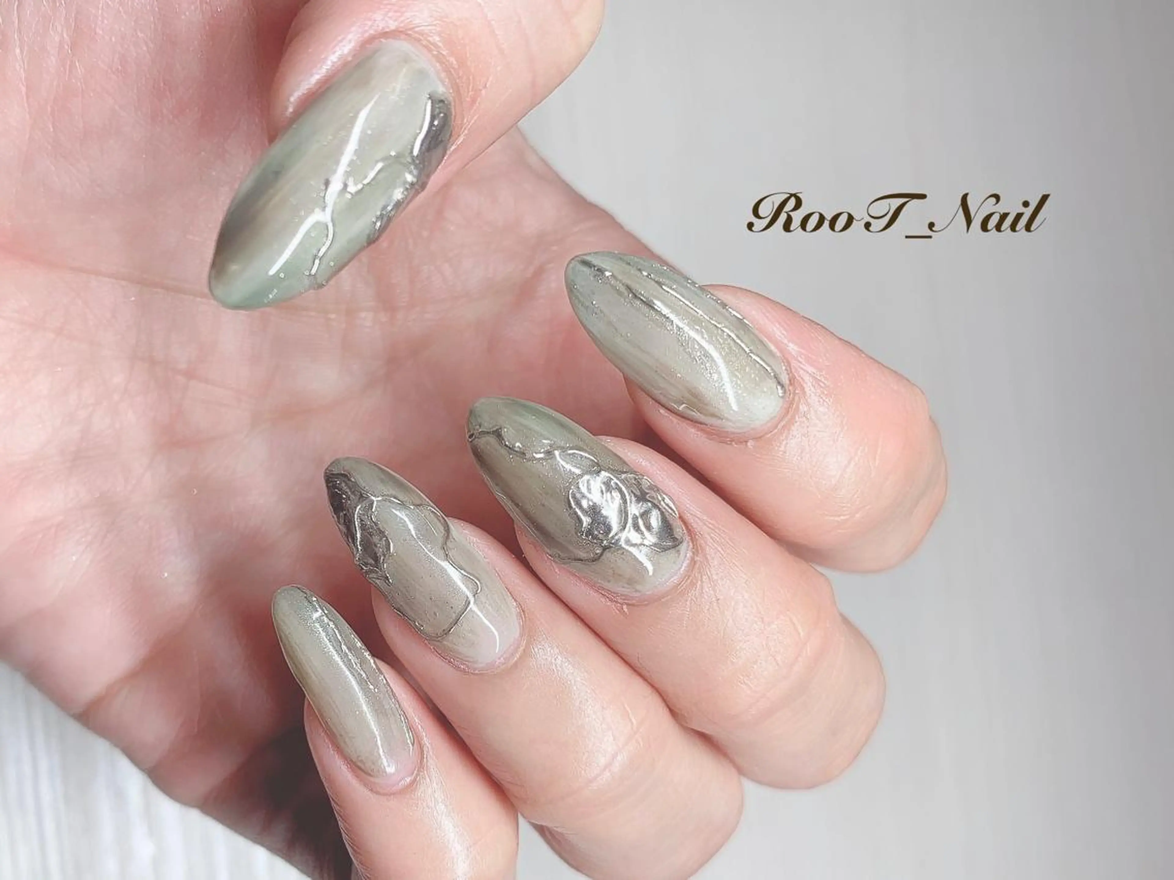 メンズ ネイル ニュアンスネイル RooT Nailのネイルデザイン