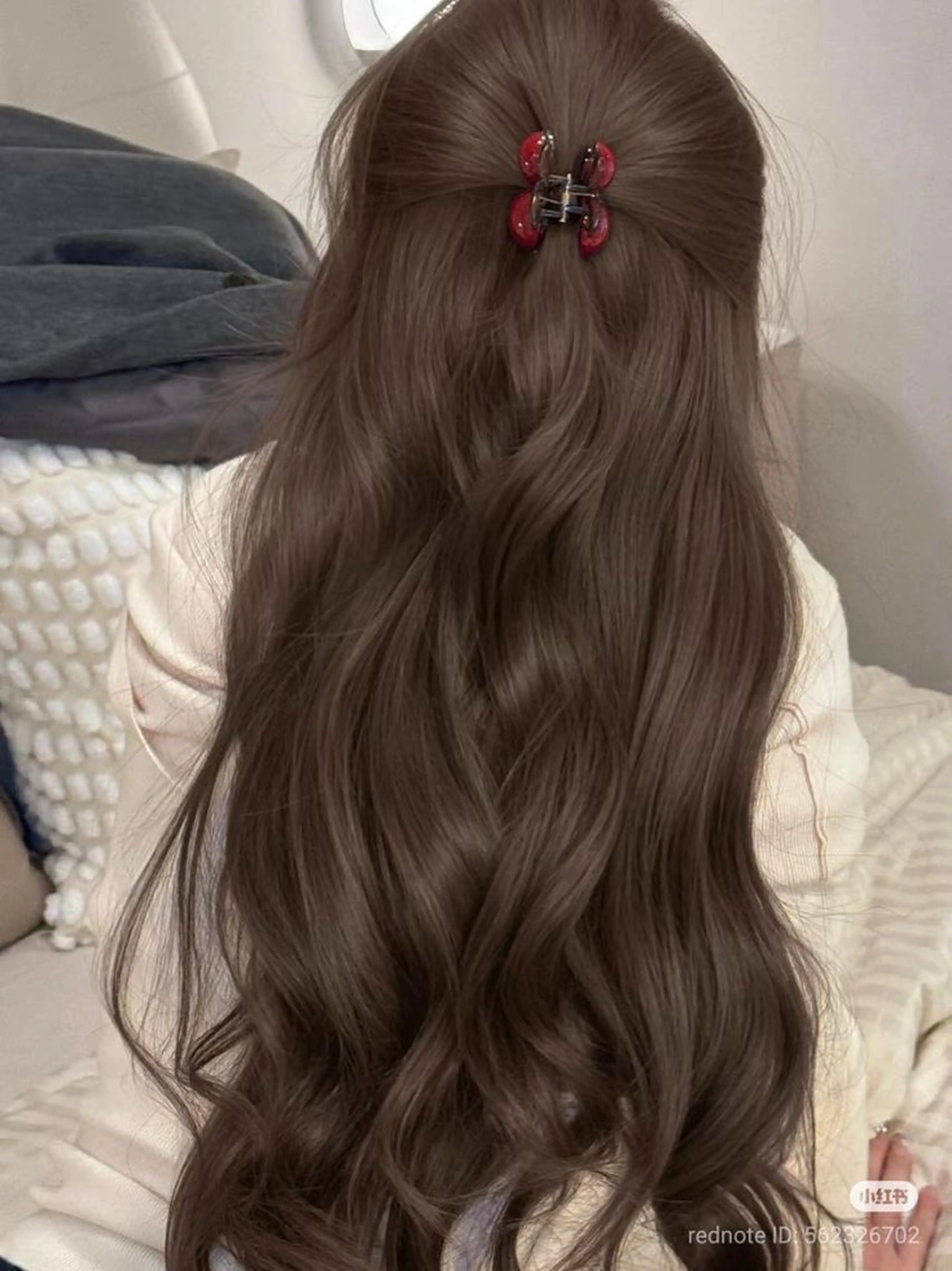 ロング カラー カット ヘアカラー トリートメント 透明感ベージュ/ レイヤー縮毛矯正のヘアスタイル