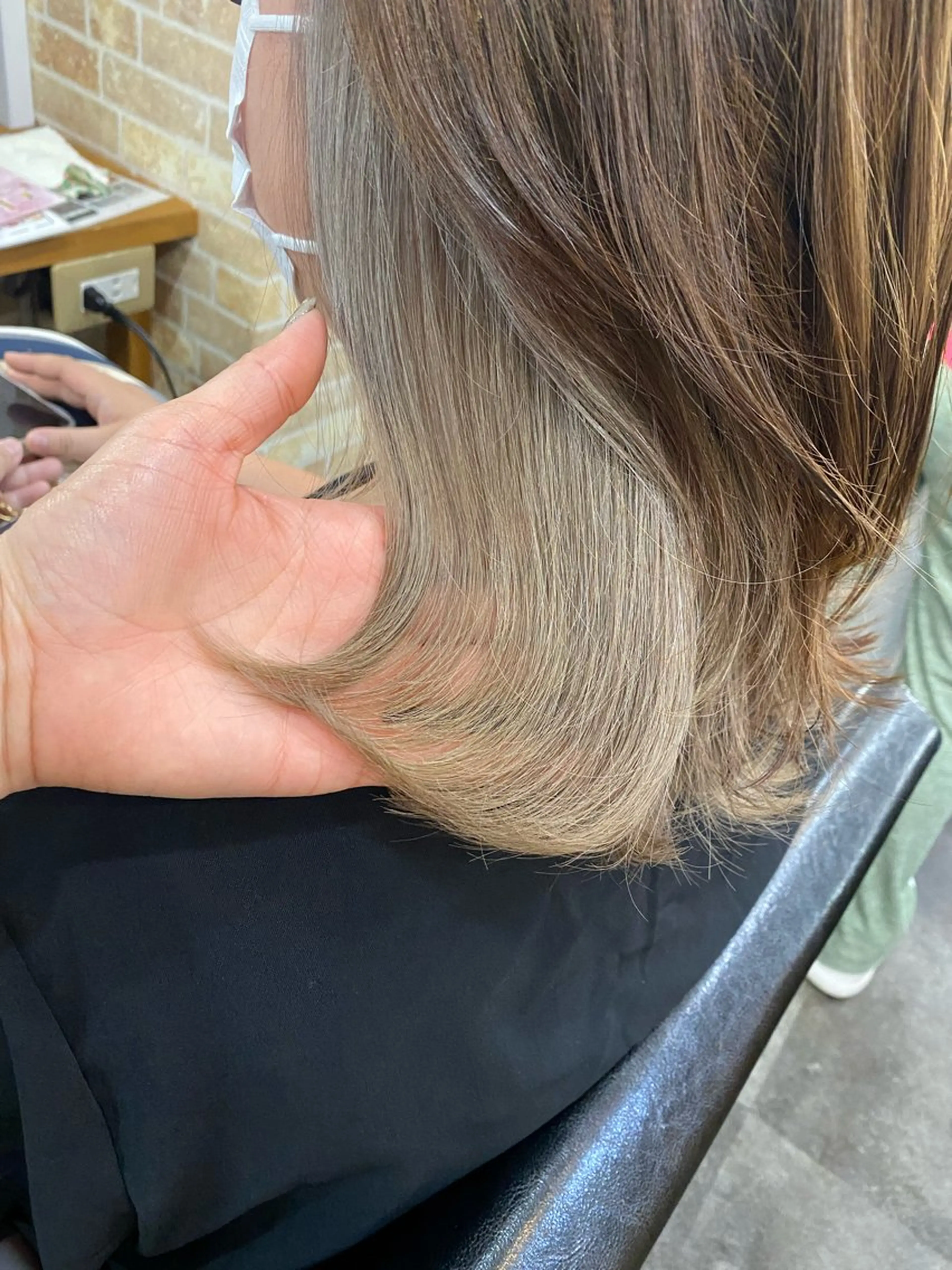 ミディアム ヘアカラー トリートメント 美髪ヘア 🤍erikaのヘアスタイル