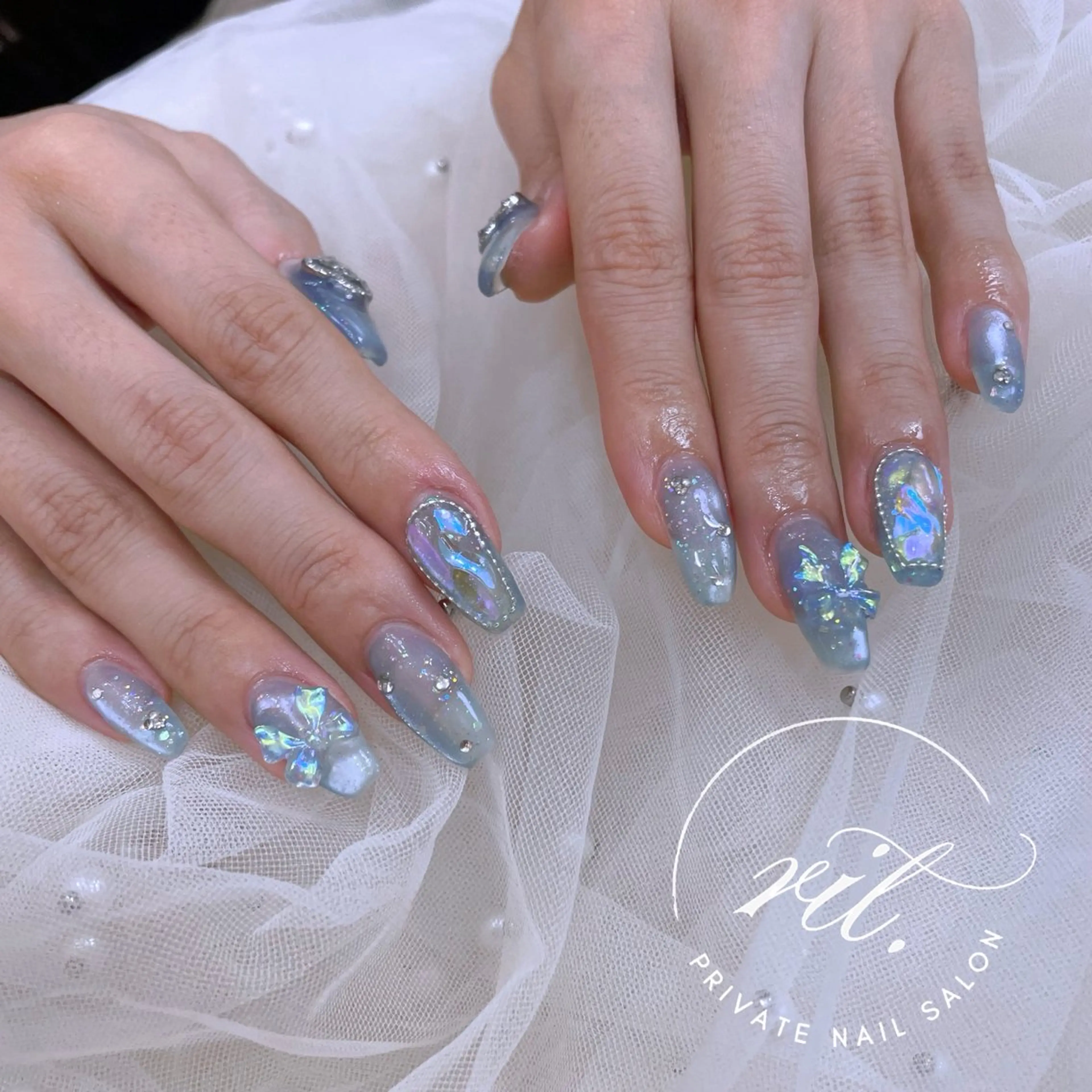 ネイル オーロラネイル 韓国ネイル マグネットネイル ワンホンネイル ハンドネイル rit. _リットのネイルデザイン
