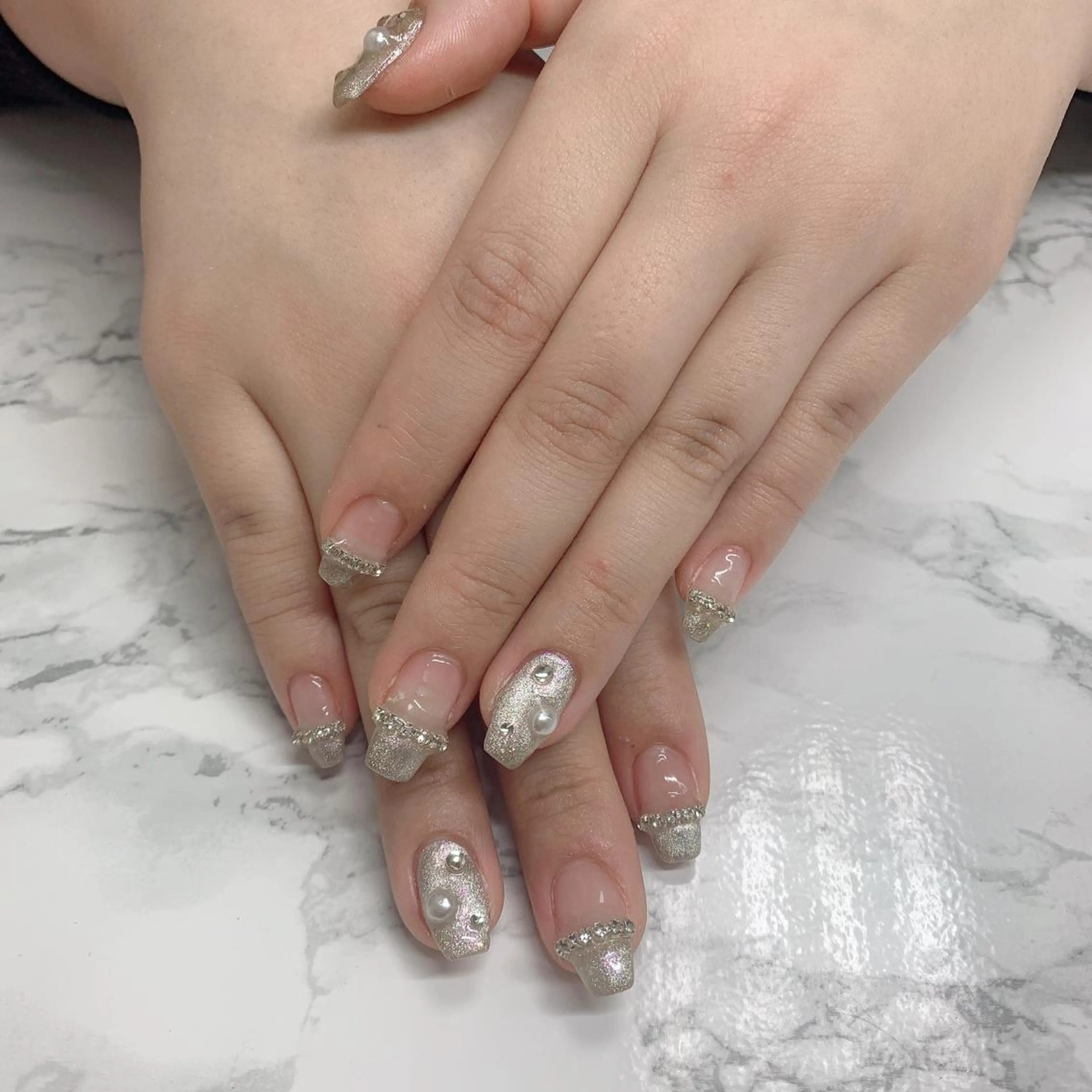 ネイル はな💎ネイル ワンホン、長さ出しのネイルデザイン