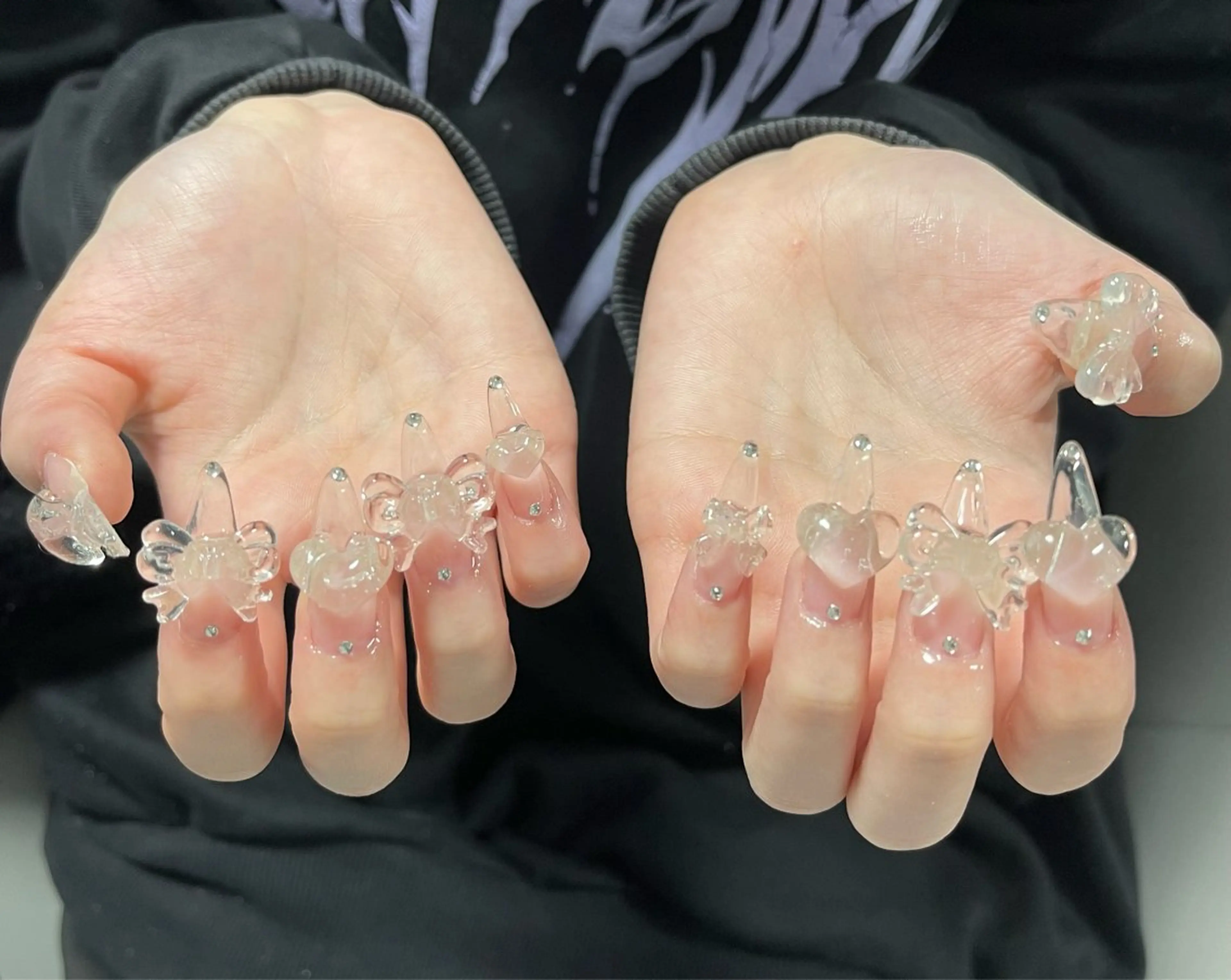 ネイル オーロラネイル クリアネイル 成人式 フラッシュネイル ジェルネイル ハンドネイル Amee Nail Salonのネイルデザイン