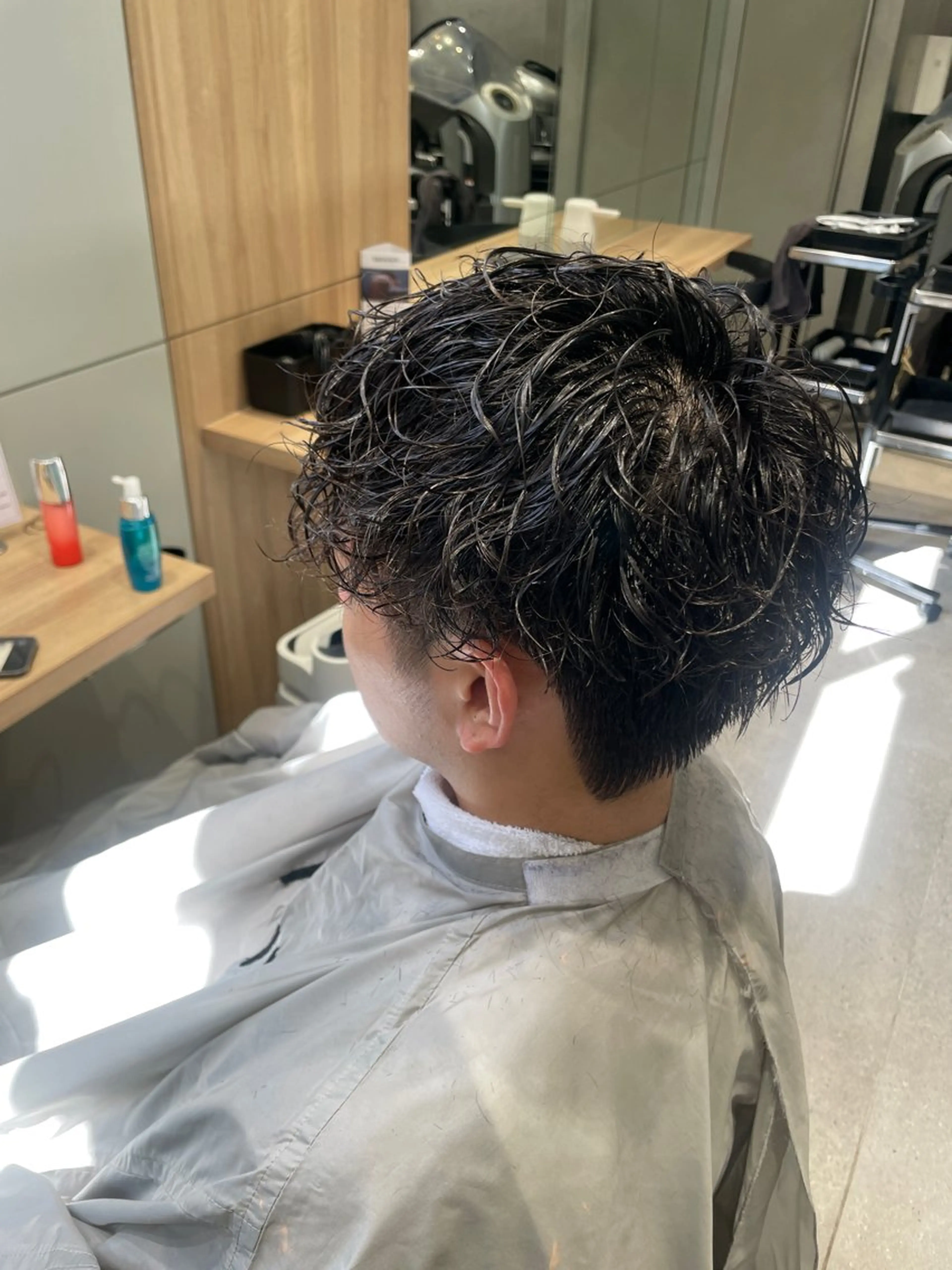 ショート パーマ メンズ ハイトーンカラー/ ダブルカラー/EMIのヘアスタイル