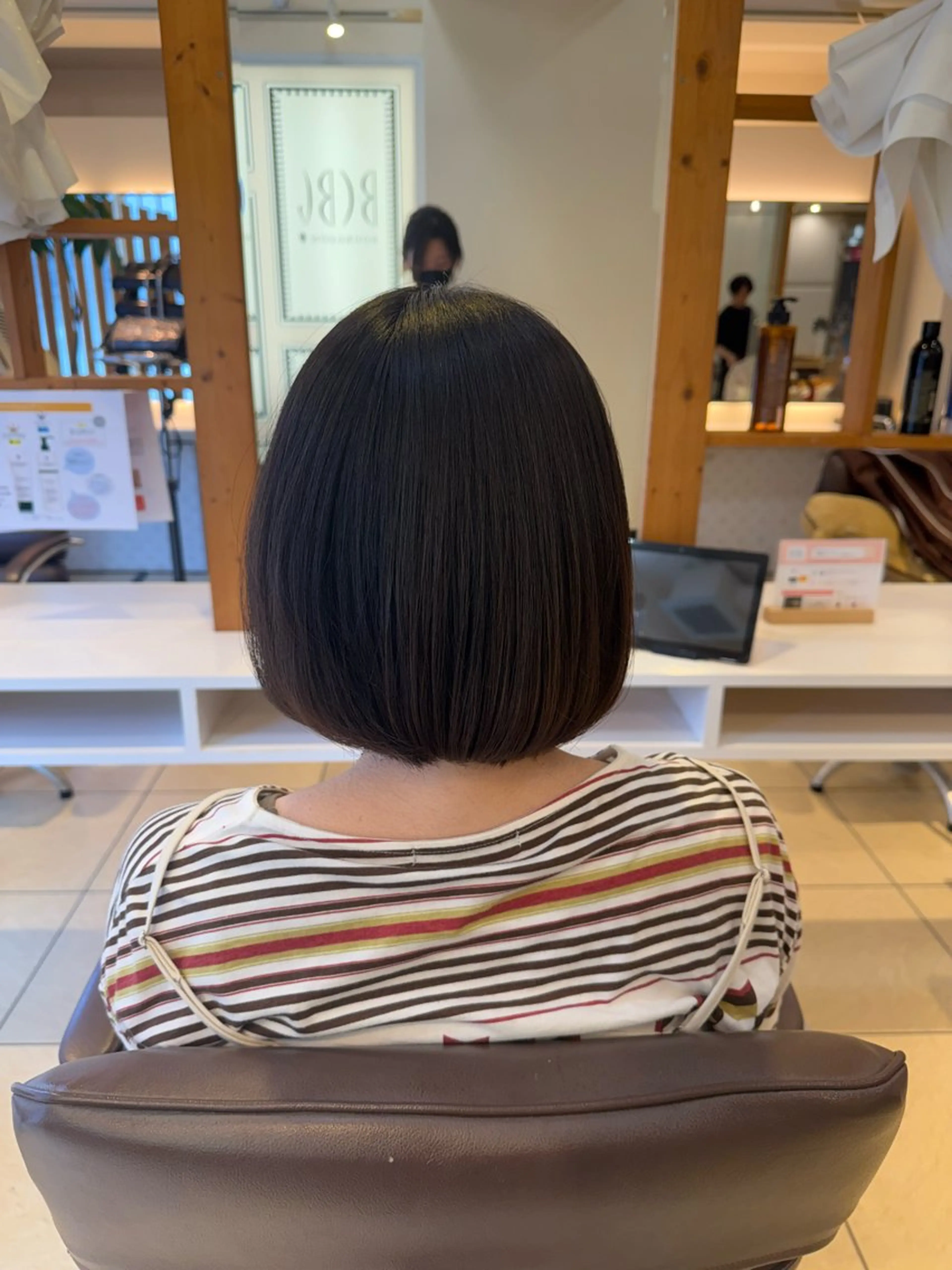 ミディアム ボブ 青山 光のヘアスタイル