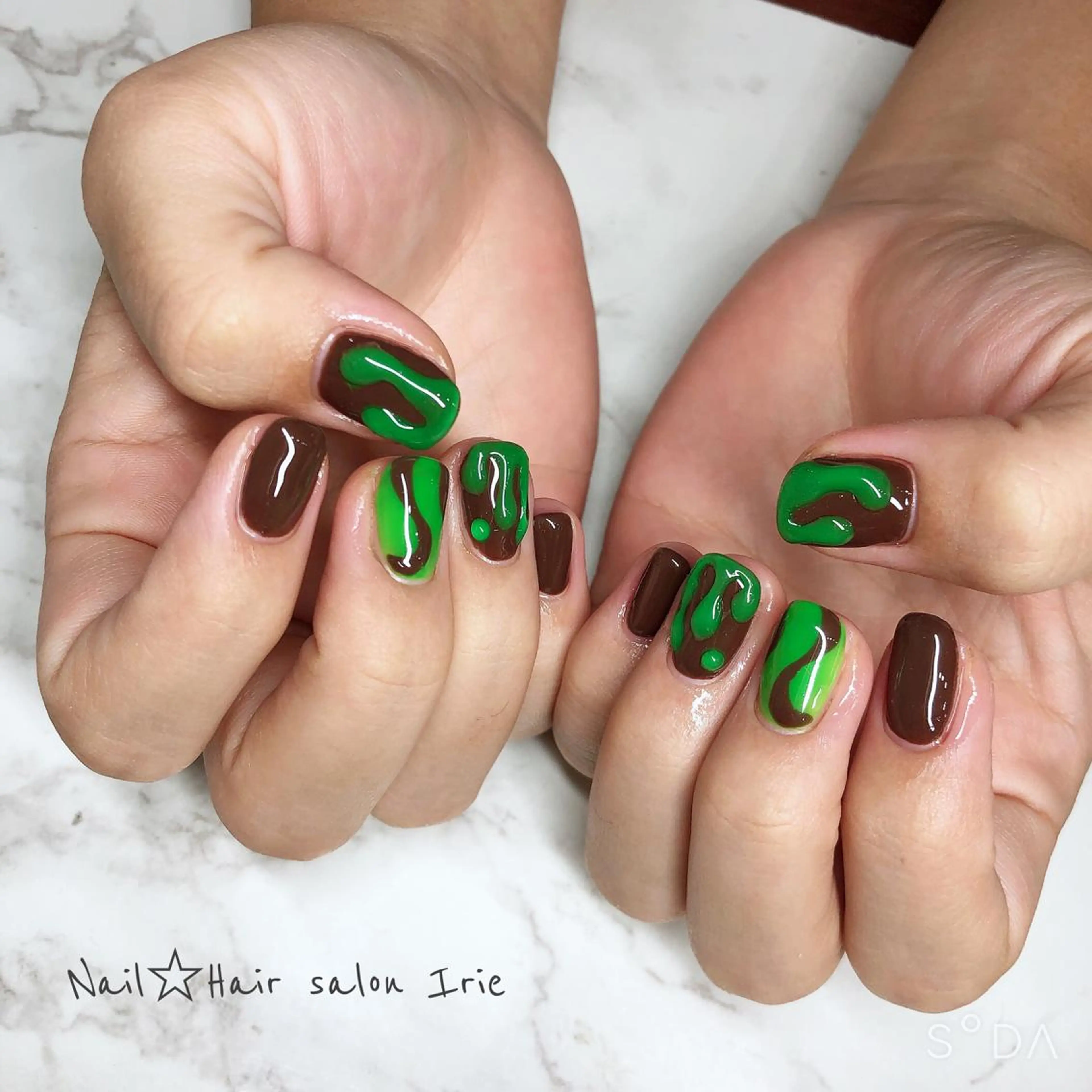 ネイル ハンドネイル ハンドケア 與儀 知佳のネイルデザイン