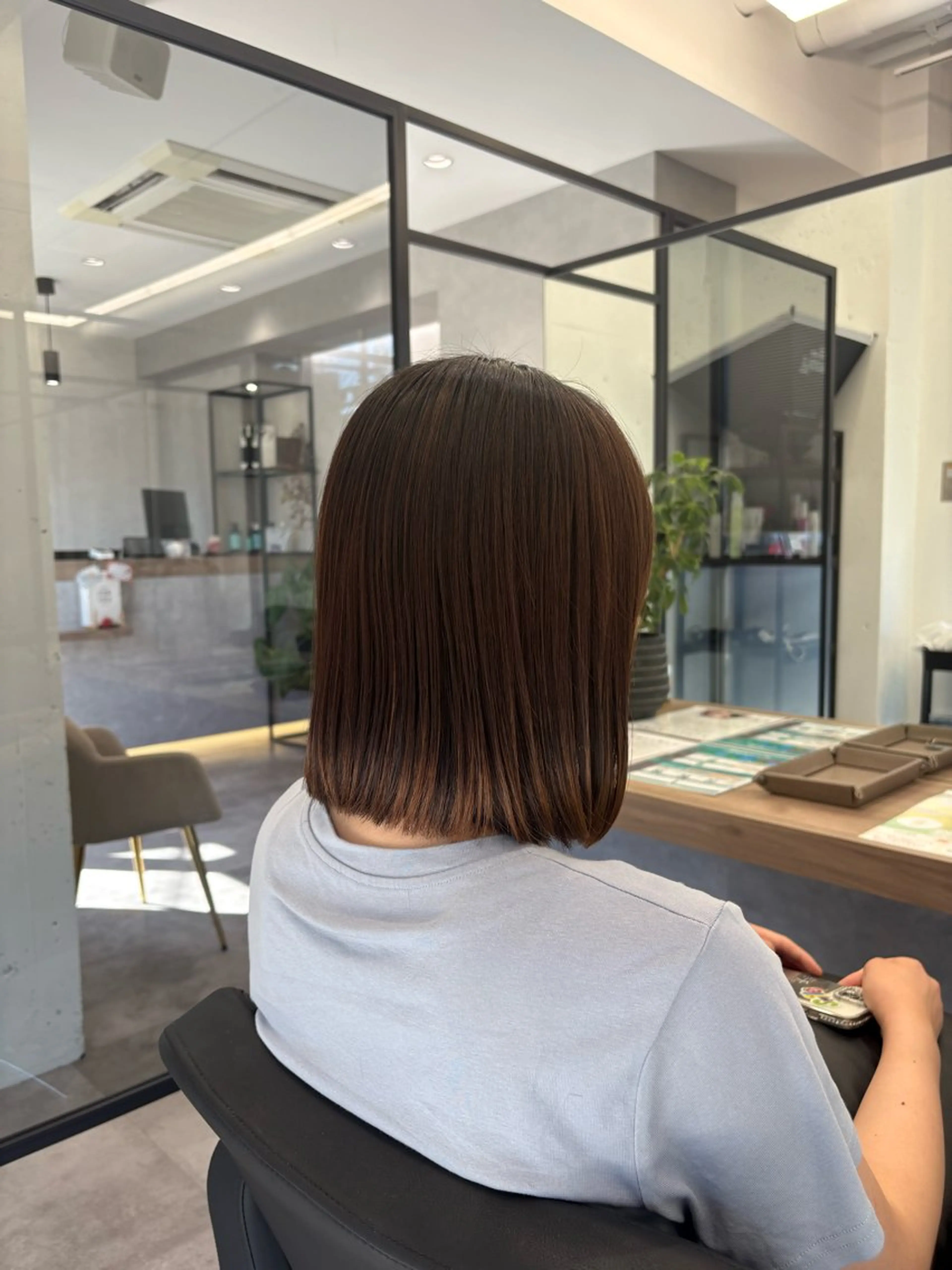 ミディアム カット COCO .のヘアスタイル