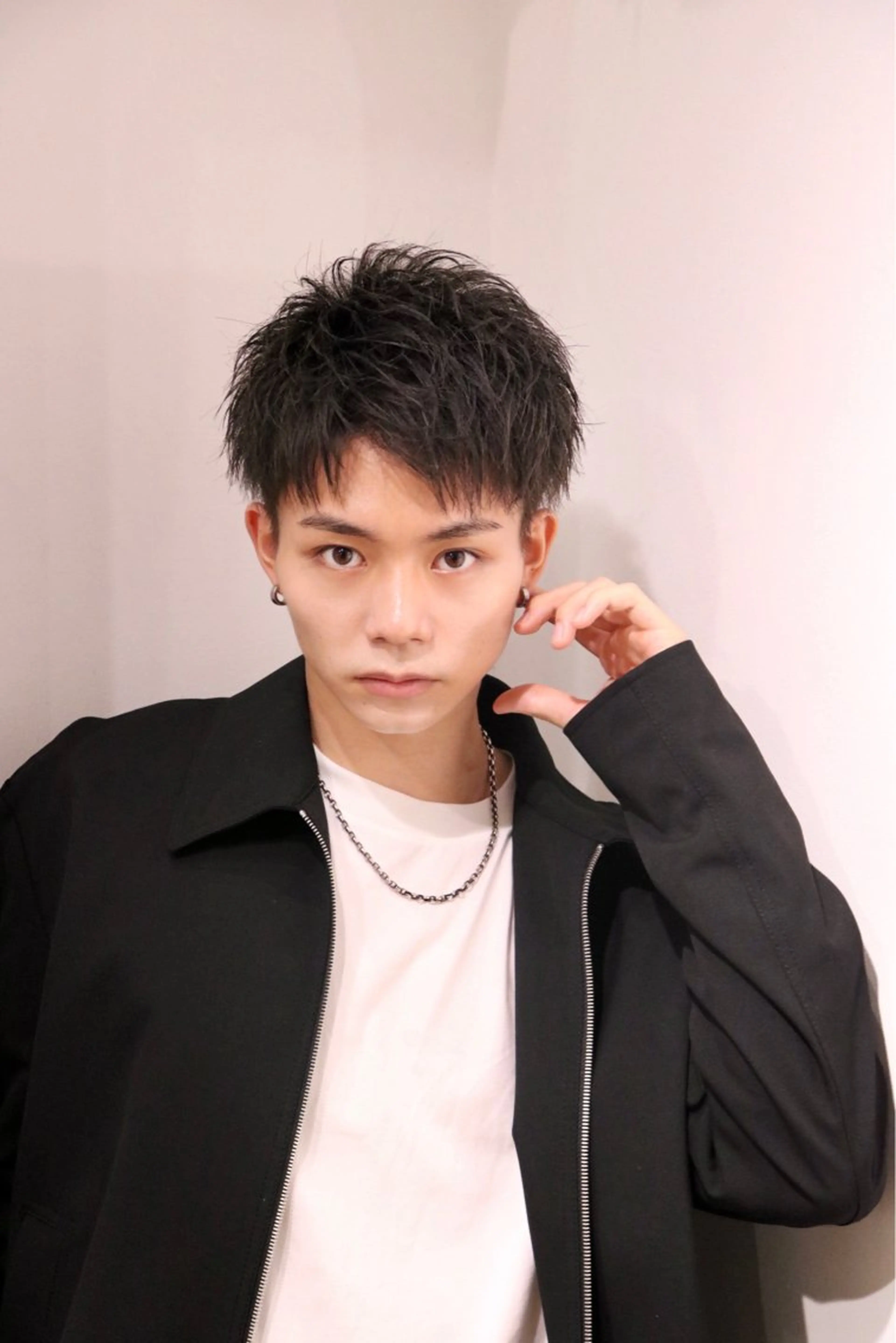 ショート ヘアアレンジ メンズ アップバング 刈り上げ ショートヘア 竹内 奨のヘアスタイル