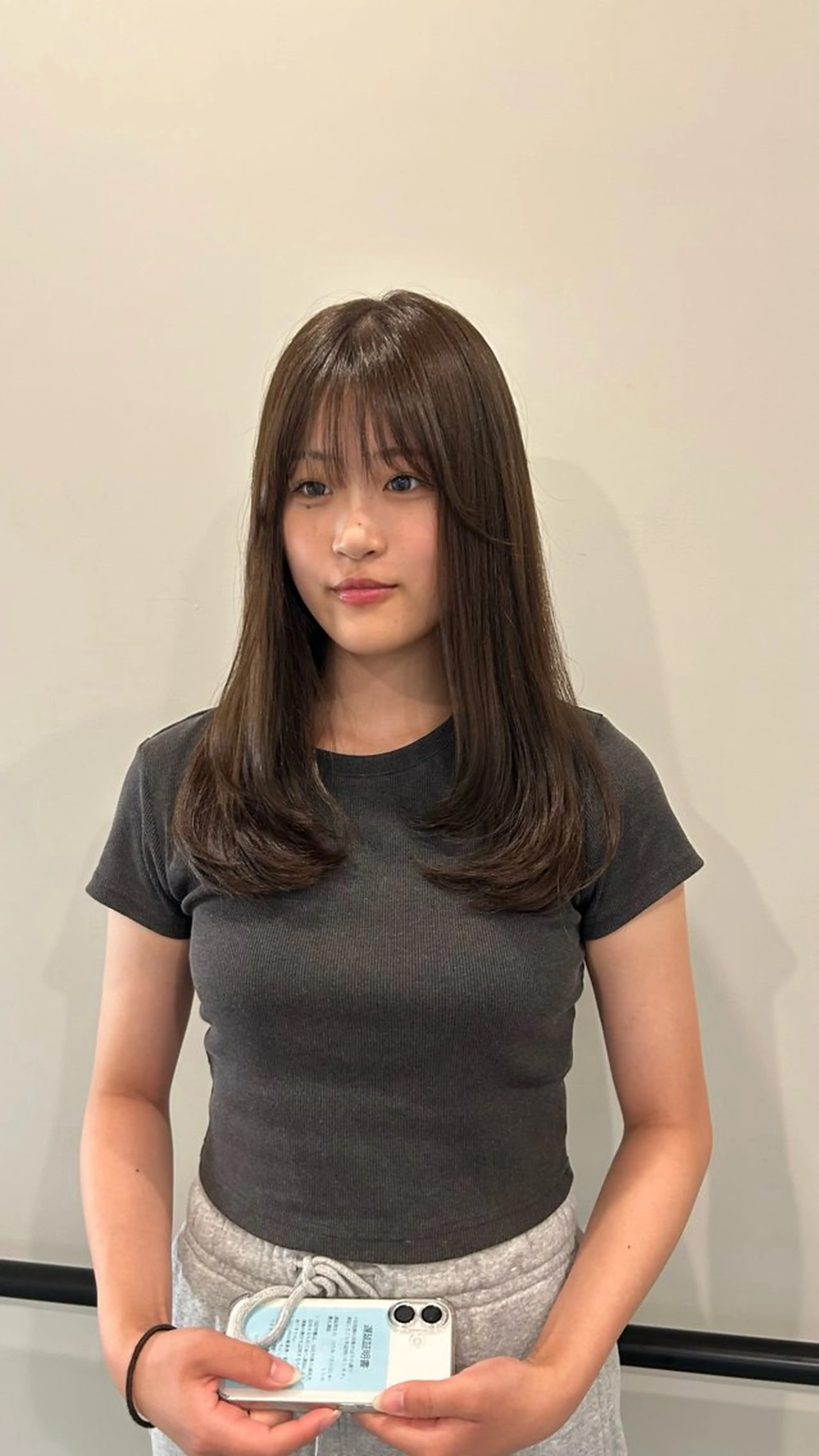 ロング レイヤーカット 縮毛矯正 トリートメント momoka 💛ショートカットのヘアスタイル