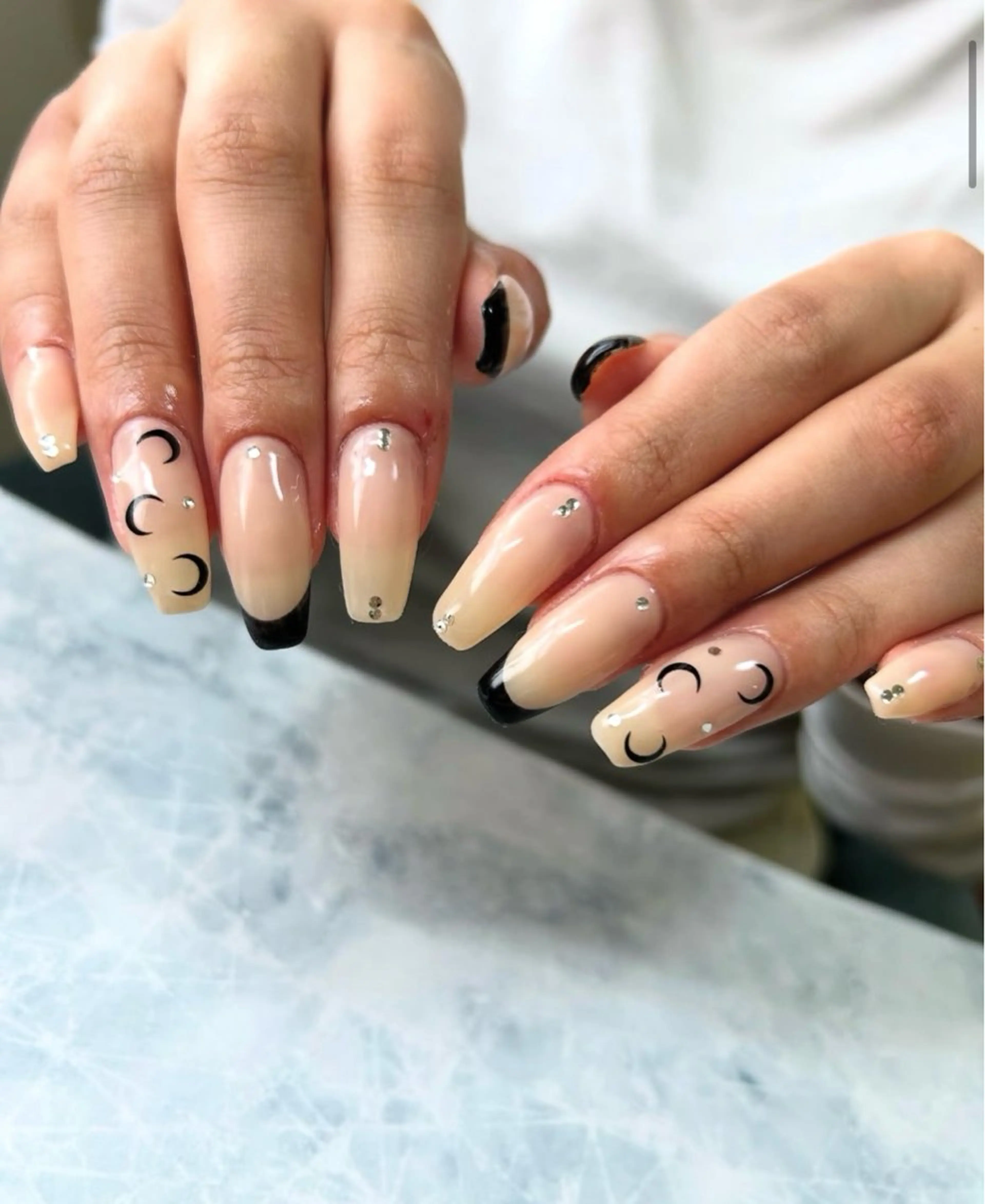 ネイル Laki nailのネイルデザイン