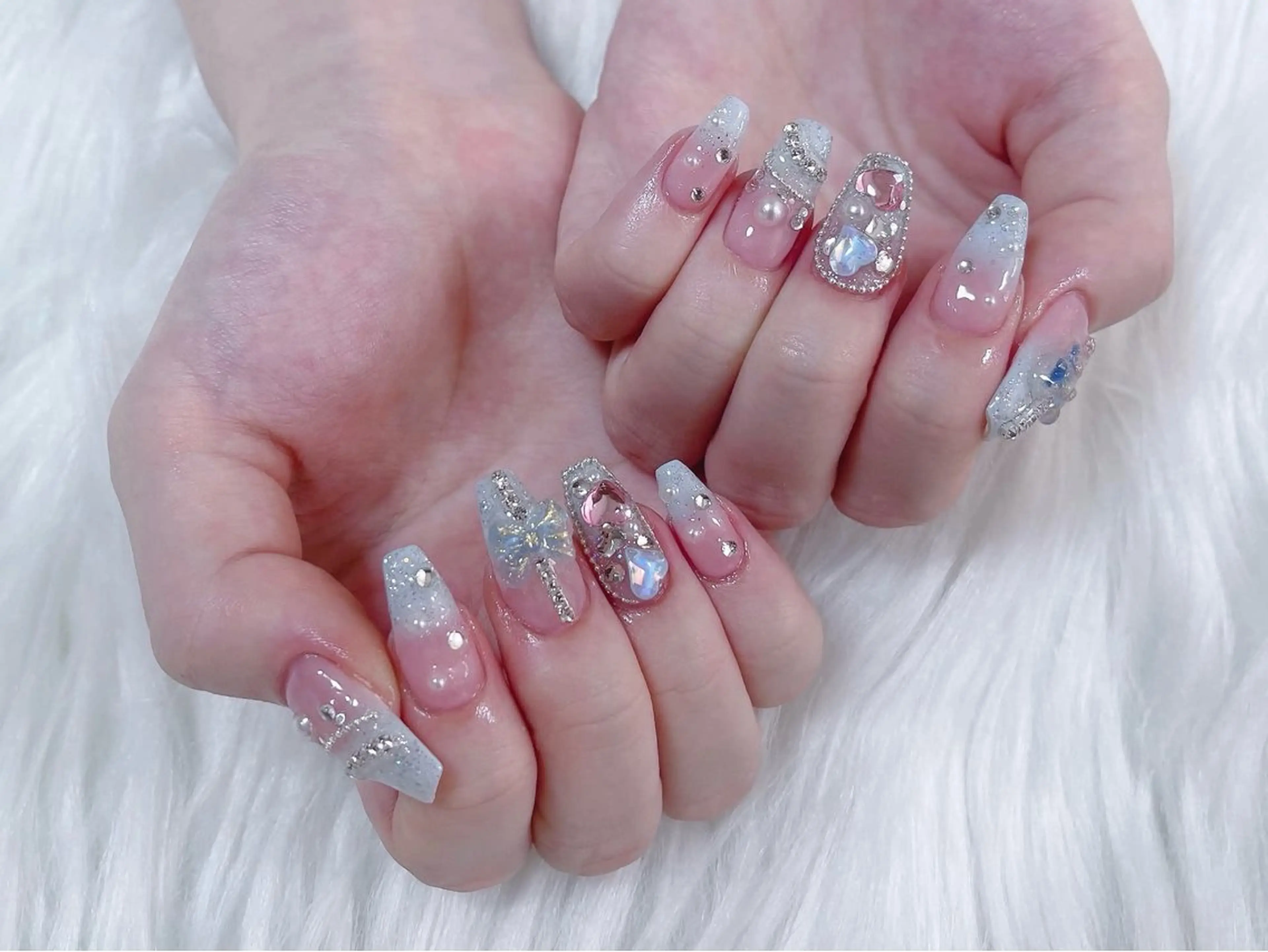 ネイル フットネイル ジェルネイル 韓国ネイル マグネットネイル 持ち込み ハンドネイル AKIKO ネイルサロンのネイルデザイン