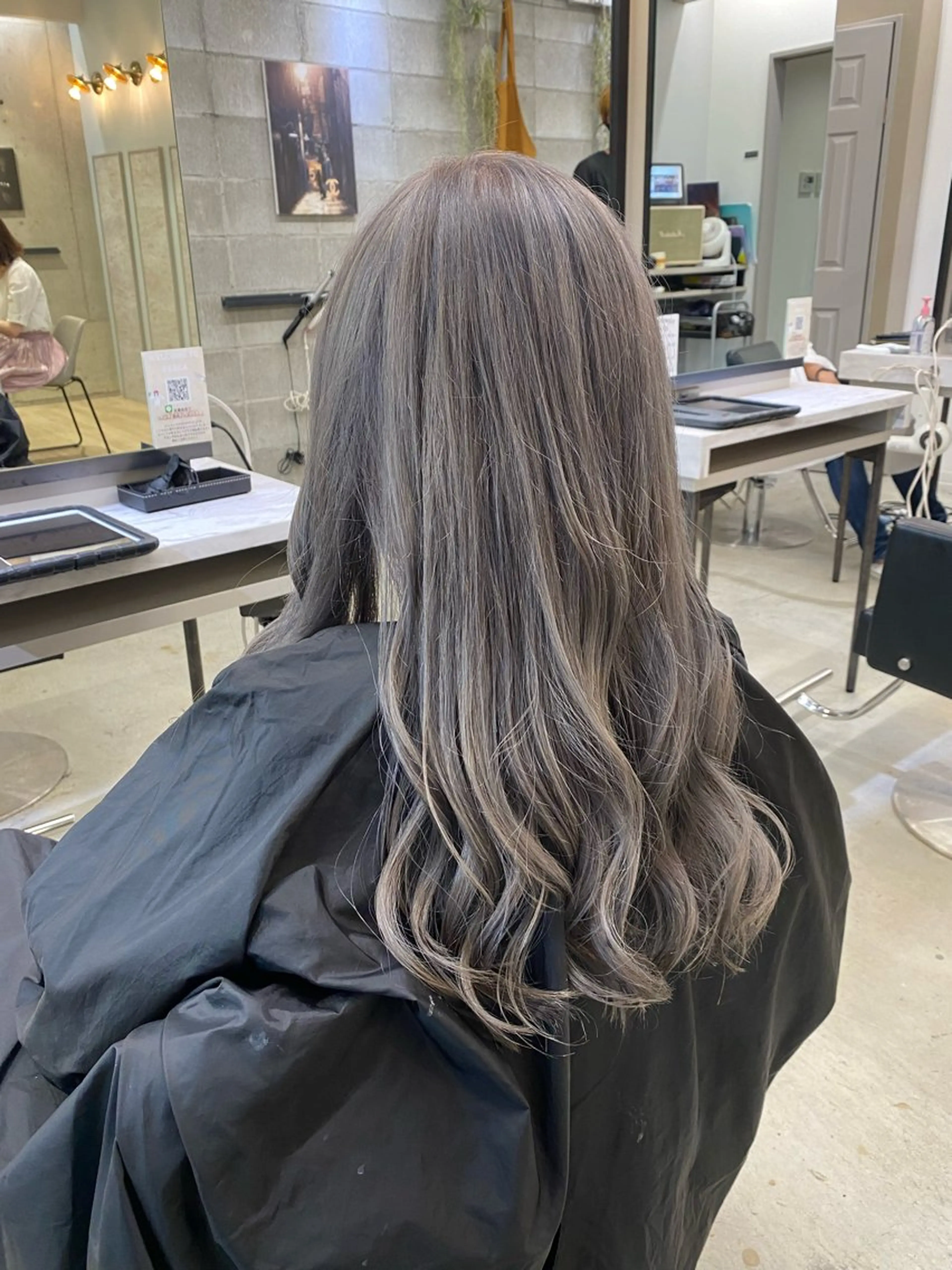 ロング 友利 翔太のヘアスタイル