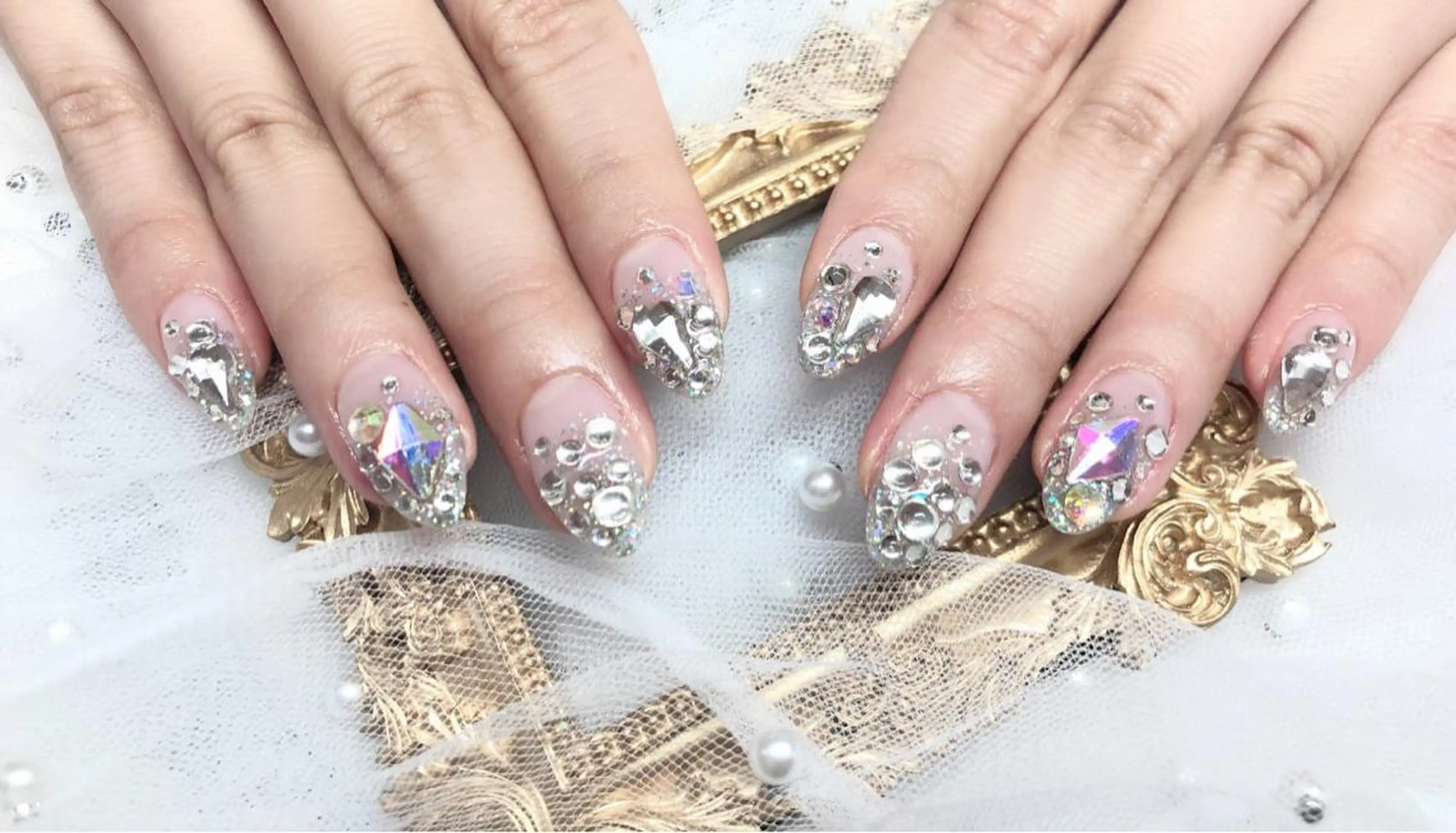 ネイル ハンドネイル マジック ミラーのネイルデザイン