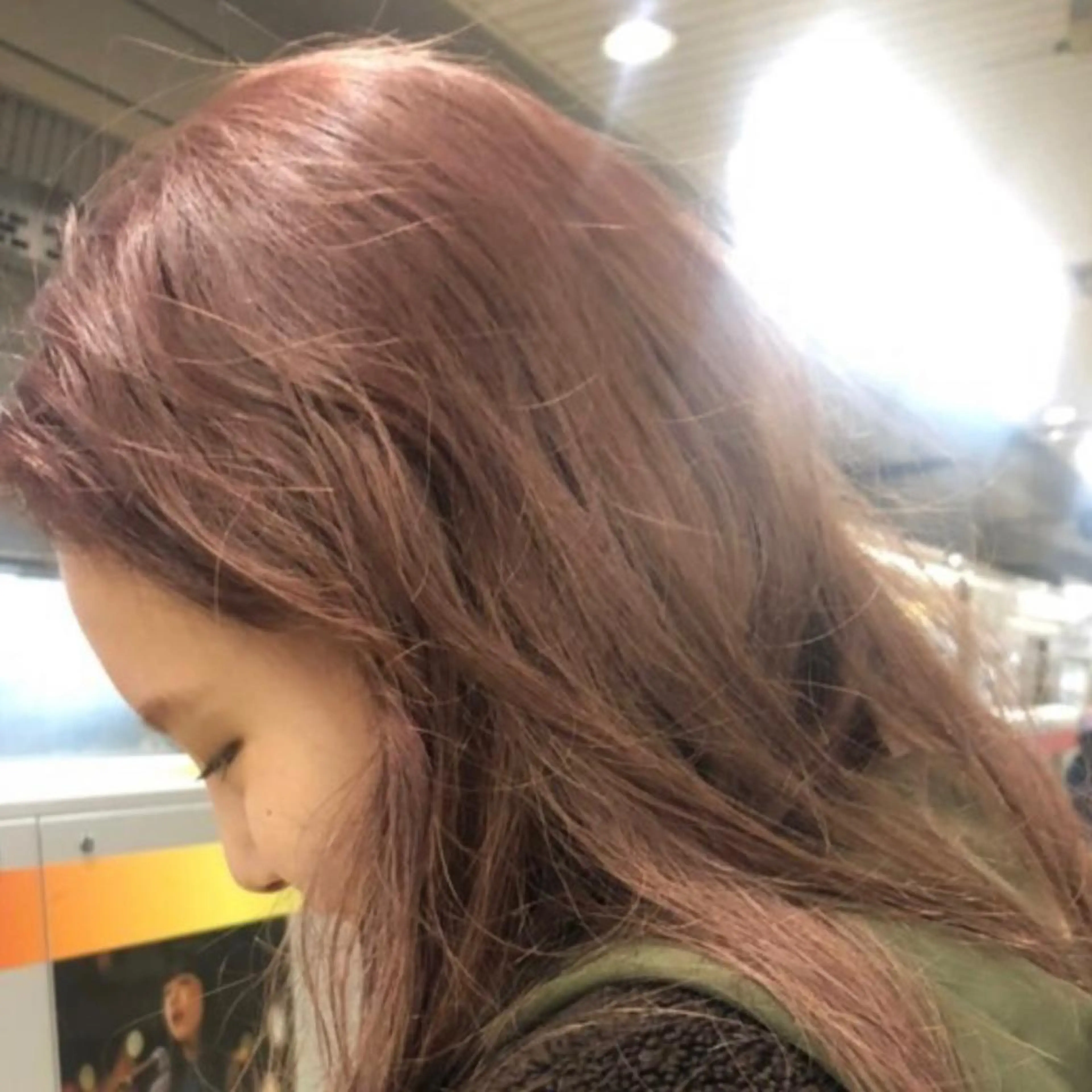 ロング カラー ヘアアレンジ ブリーチ ハイトーンカラー ピンクカラー カット ヘアカラー トリートメント ニュアンスヘア🌔 nanakoのヘアスタイル