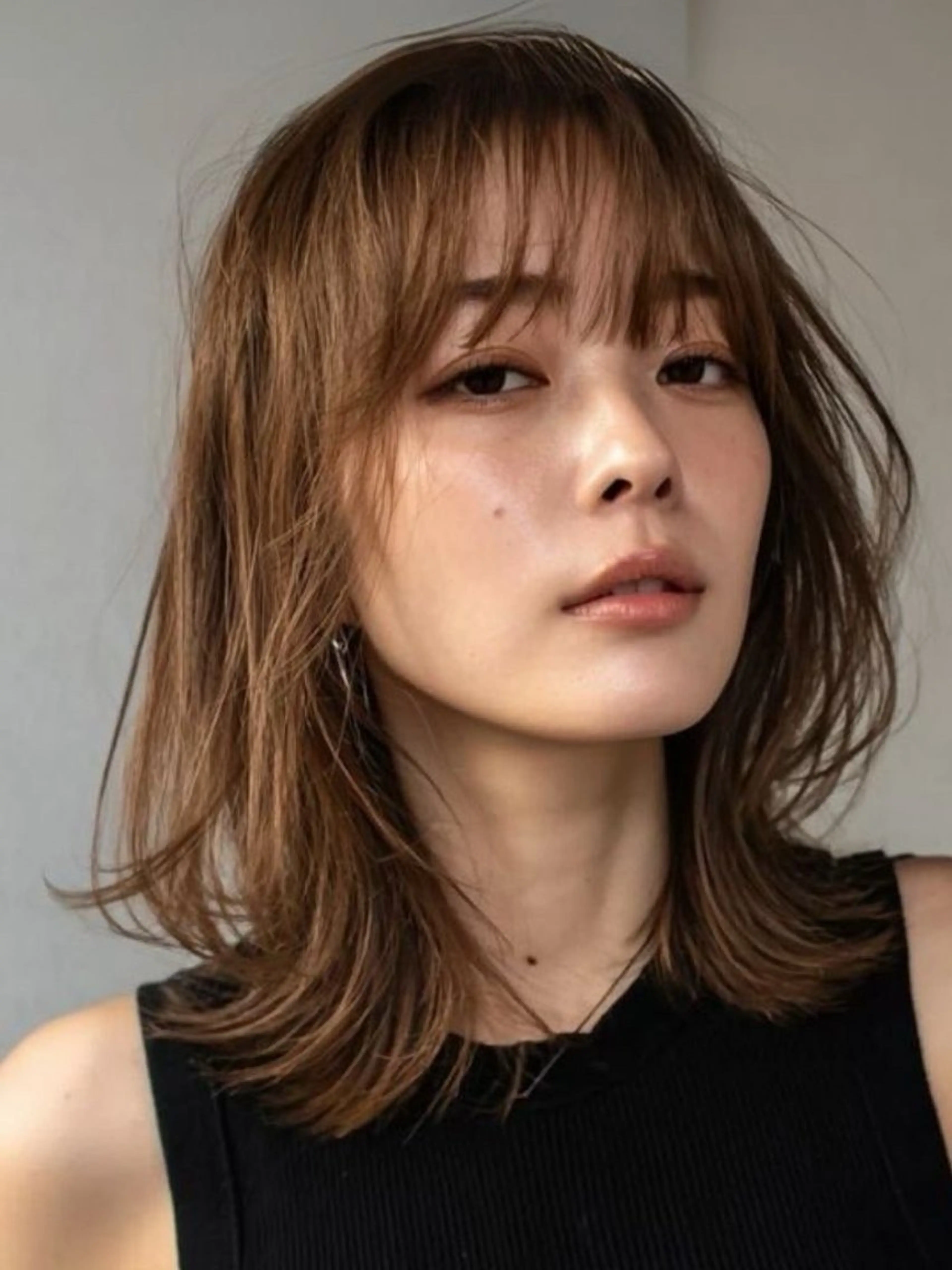 セミロング カラー ☁️透明感カラー× レイヤー ☁️ノアのヘアスタイル